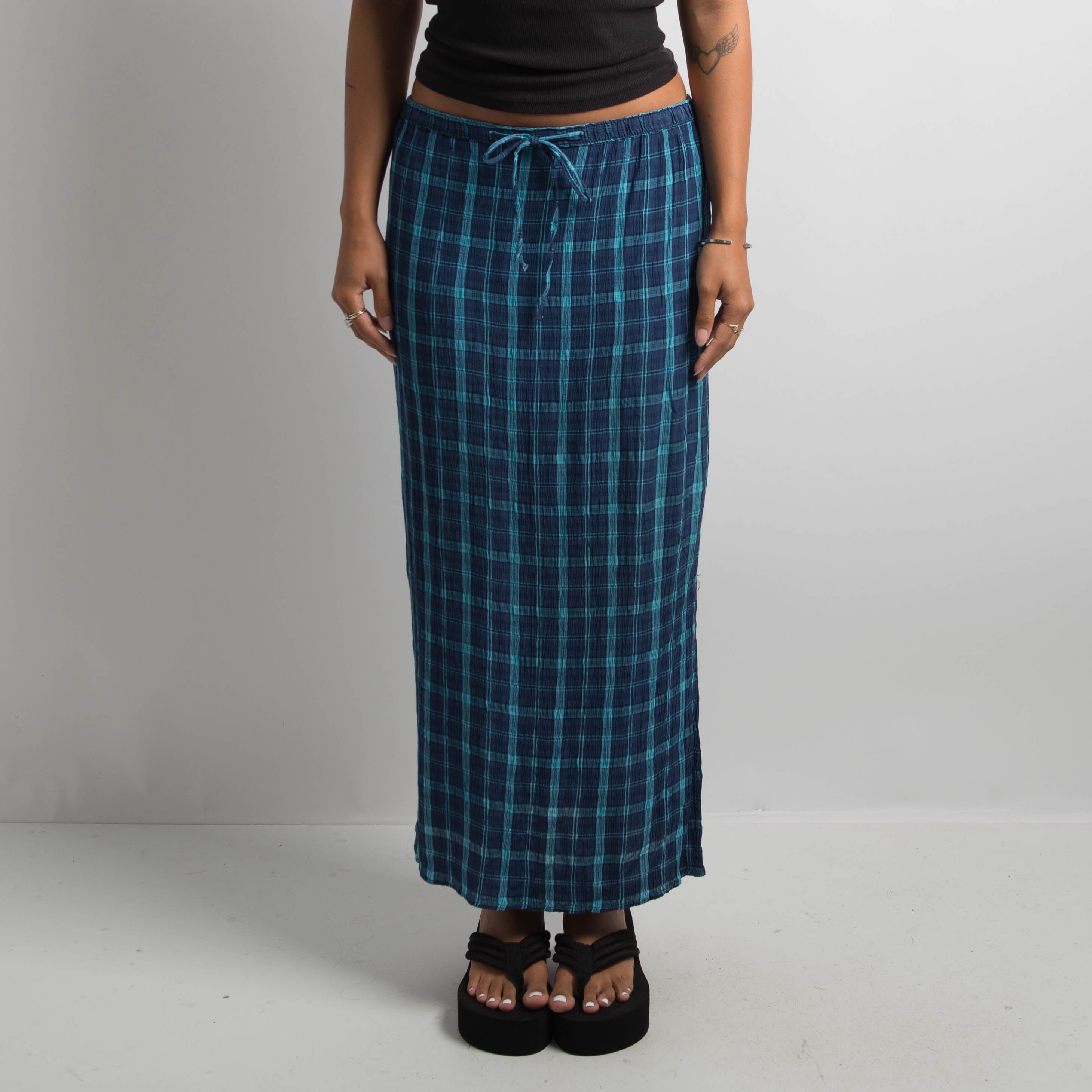 BLUE TEXTURED MAXI SKIRT