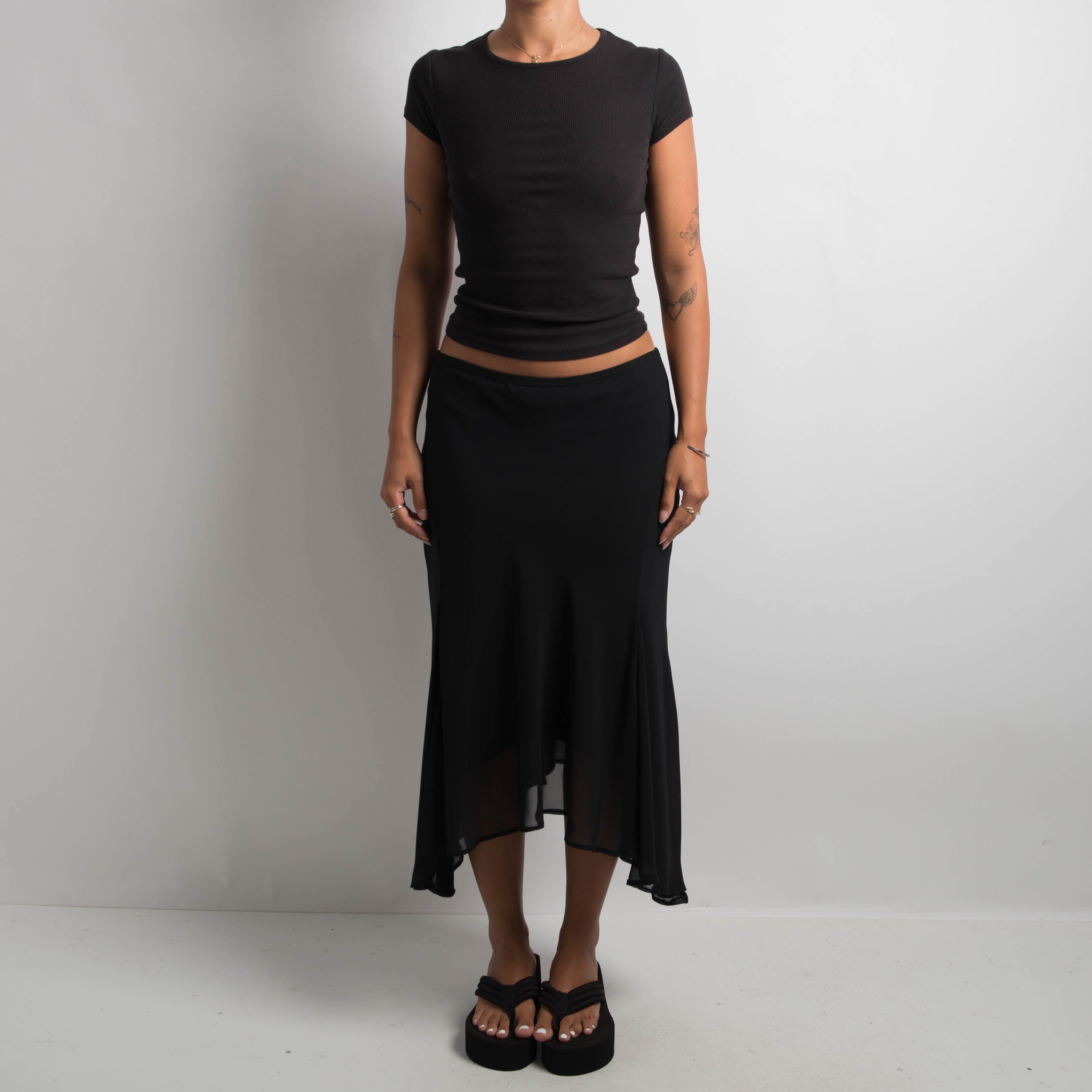 BLACK ASYMMETRIC SKIRT