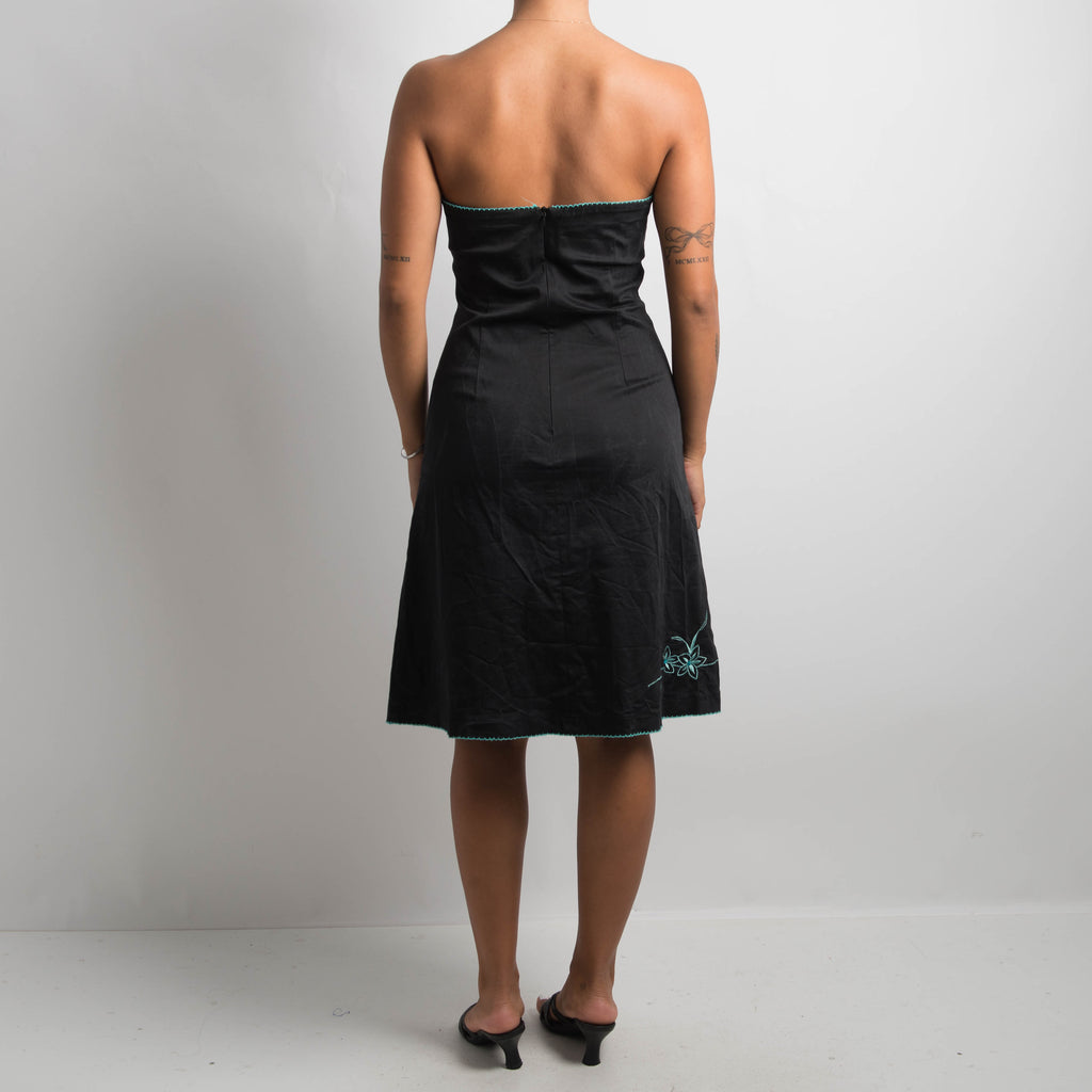 STRAPLESS FLORAL DRESS