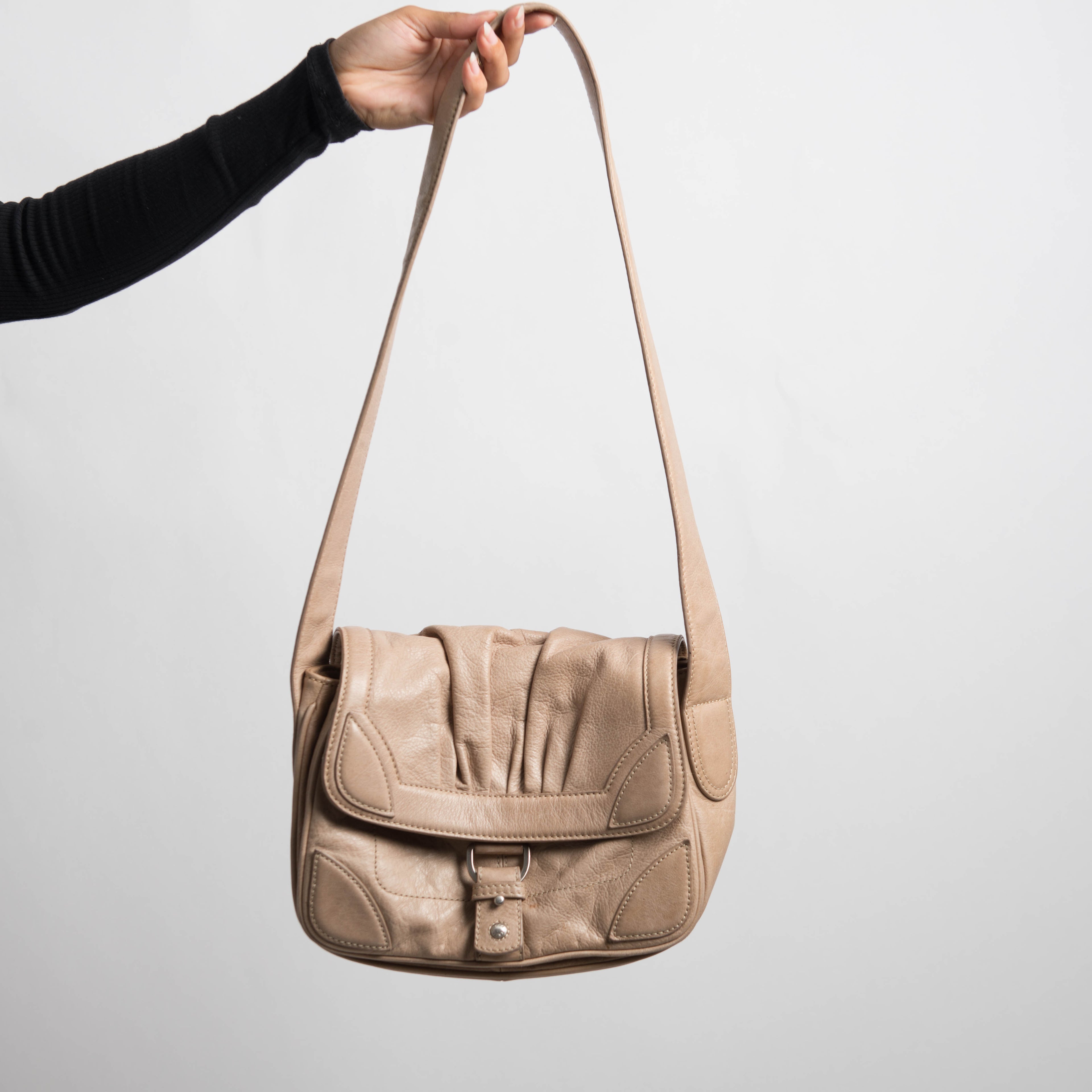 BEIGE LEATHER BAG
