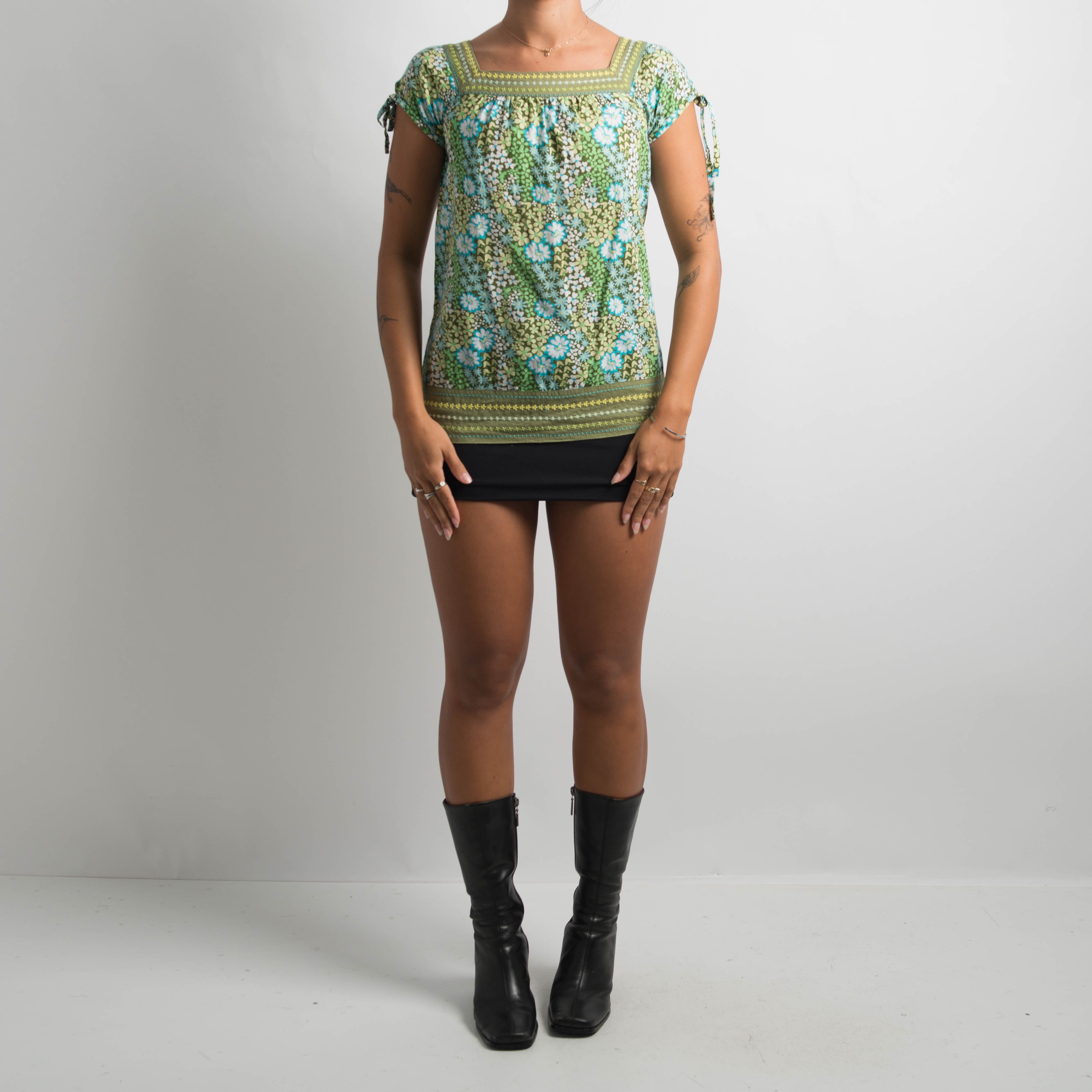GREEN FLORAL TOP