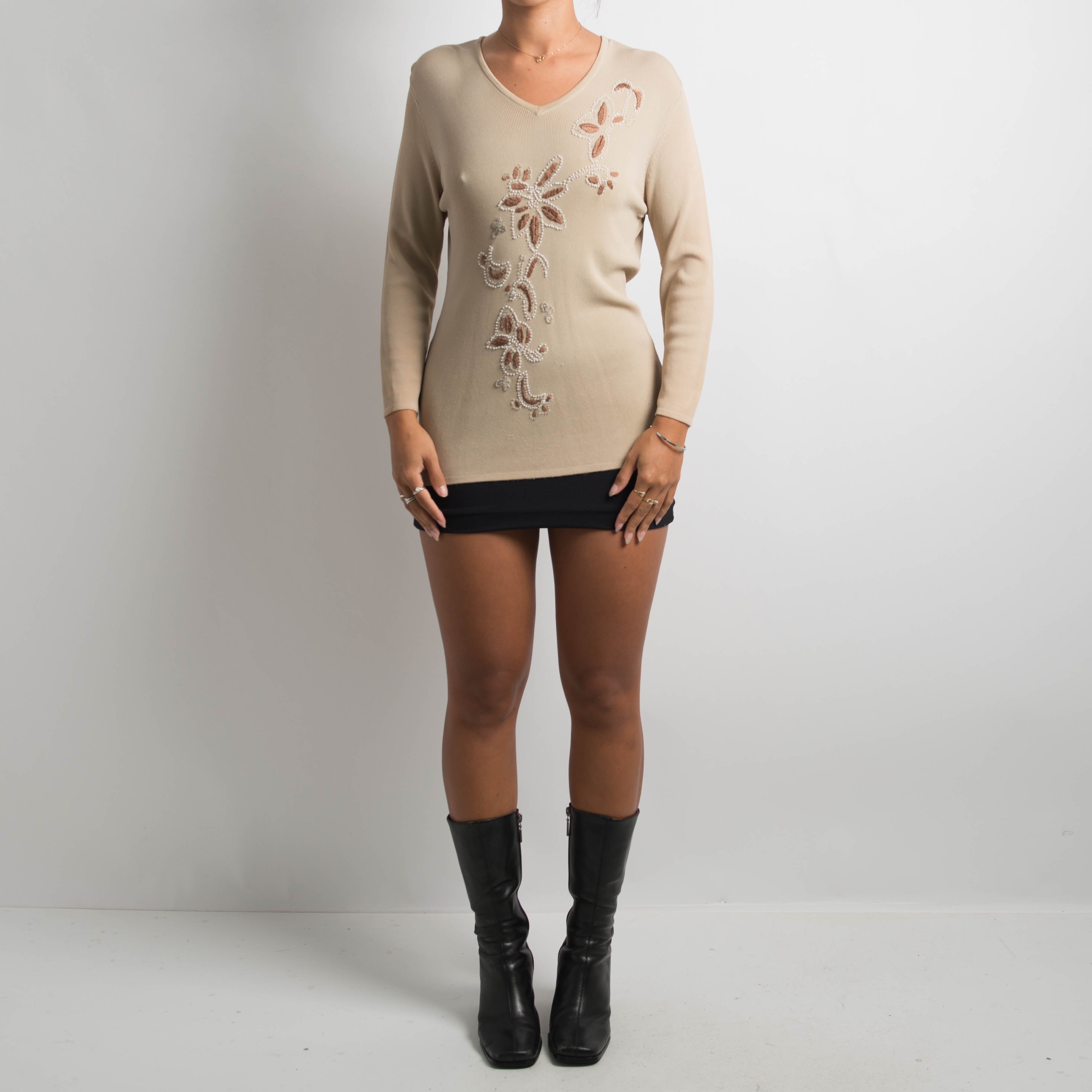 BEIGE FLORAL LONG SLEEVE TOP