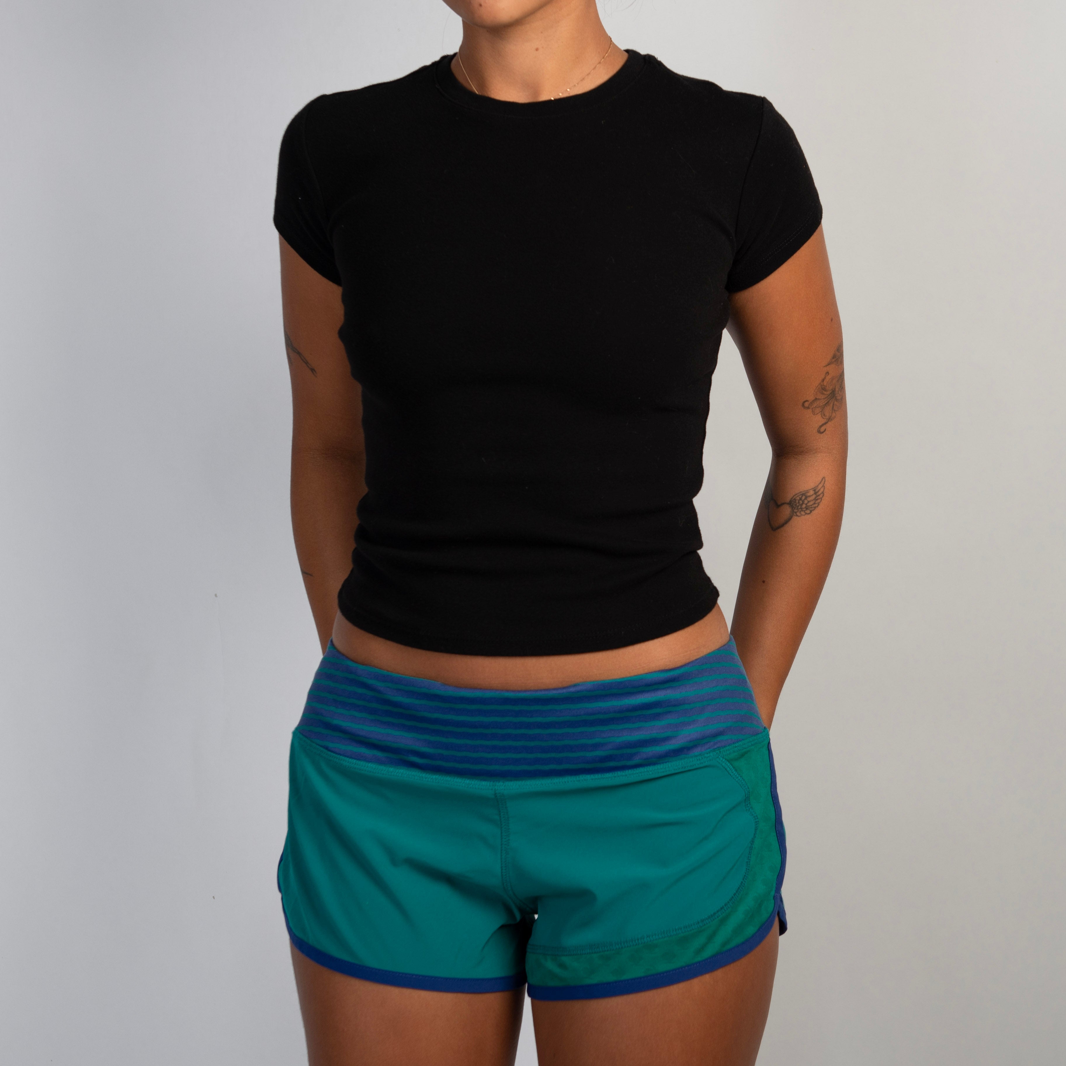 GREEN ACTIVE SHORTS
