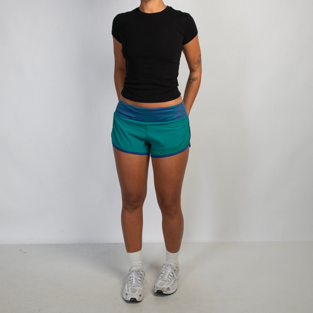 GREEN ACTIVE SHORTS