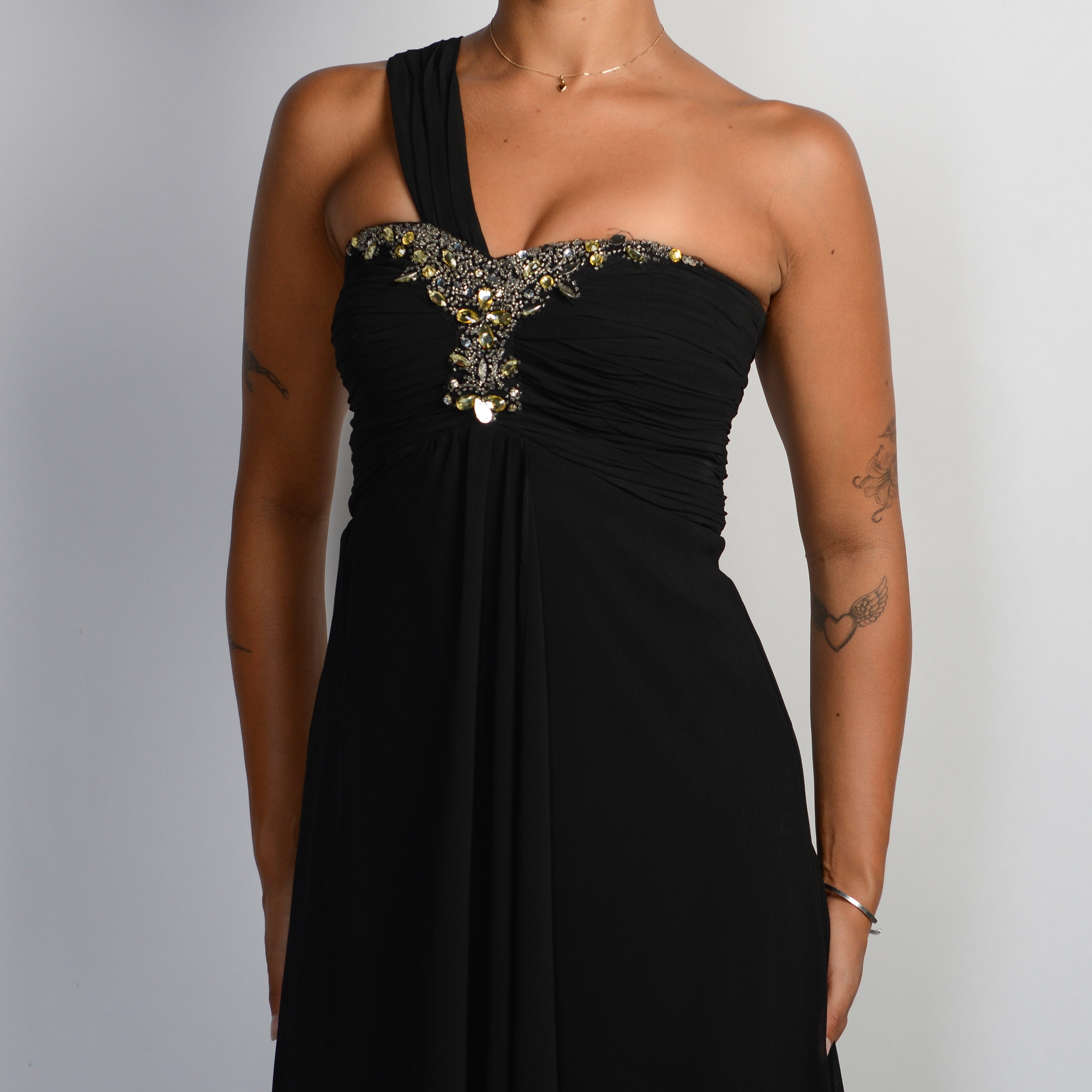 BLACK ONE SHOULDER GOWN