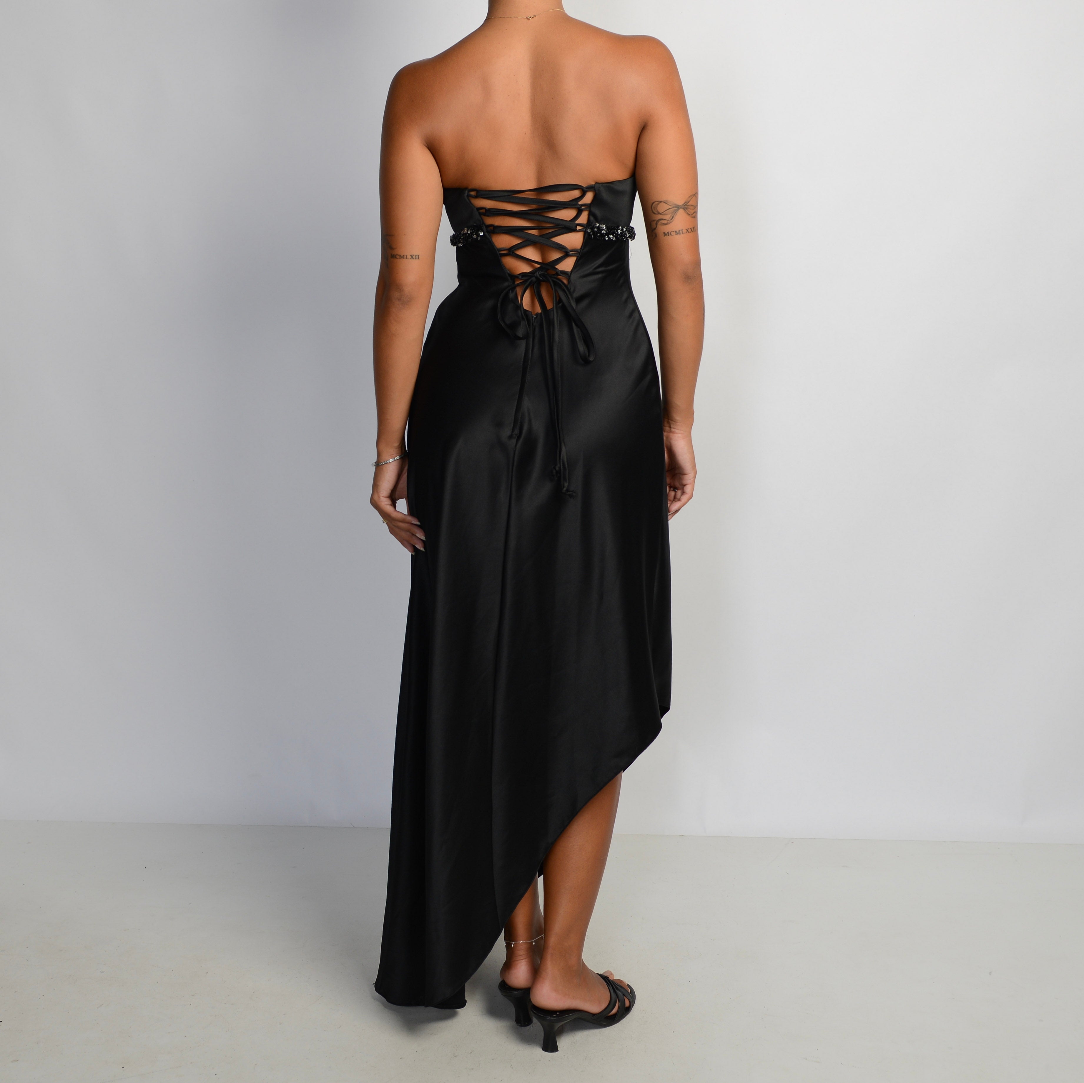 STRAPLESS ASYMMETRIC GOWN
