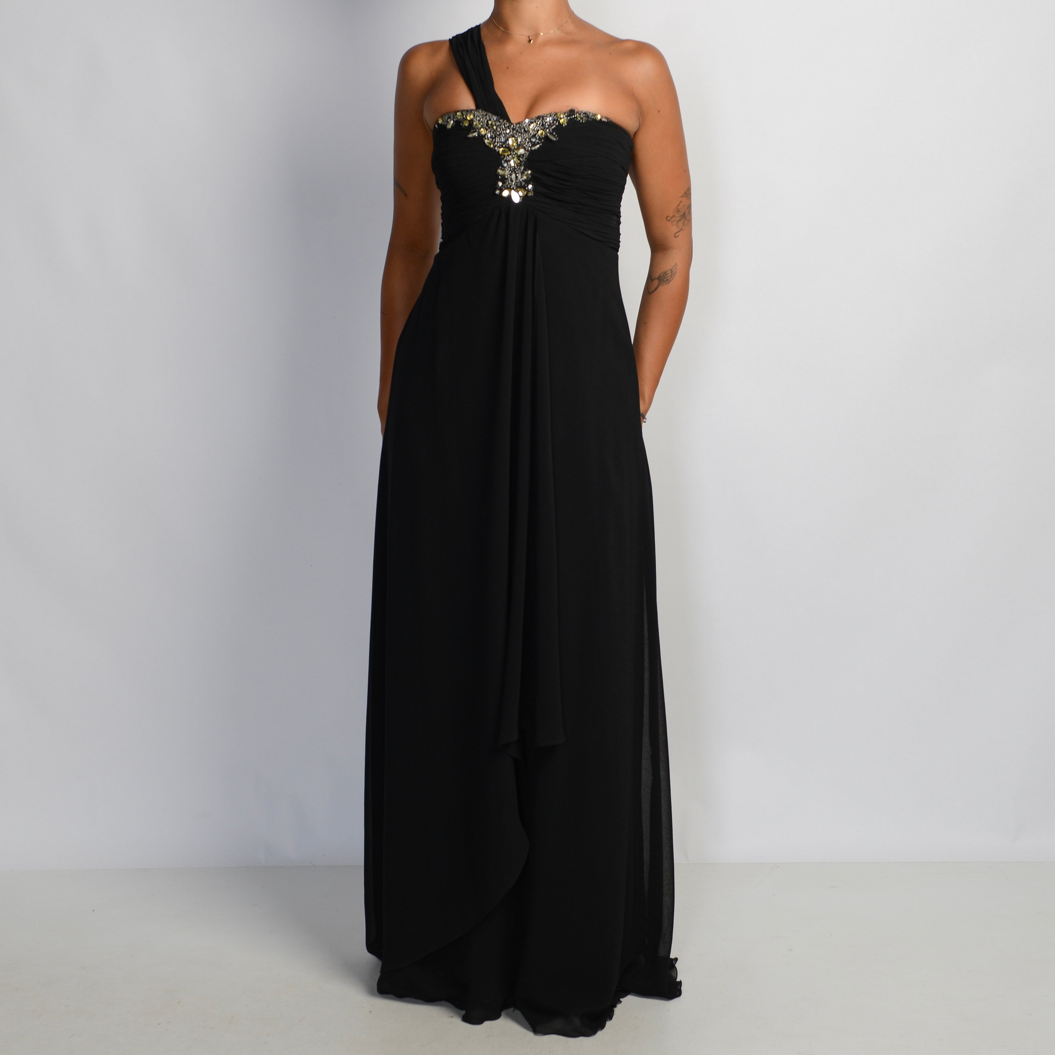 BLACK ONE SHOULDER GOWN