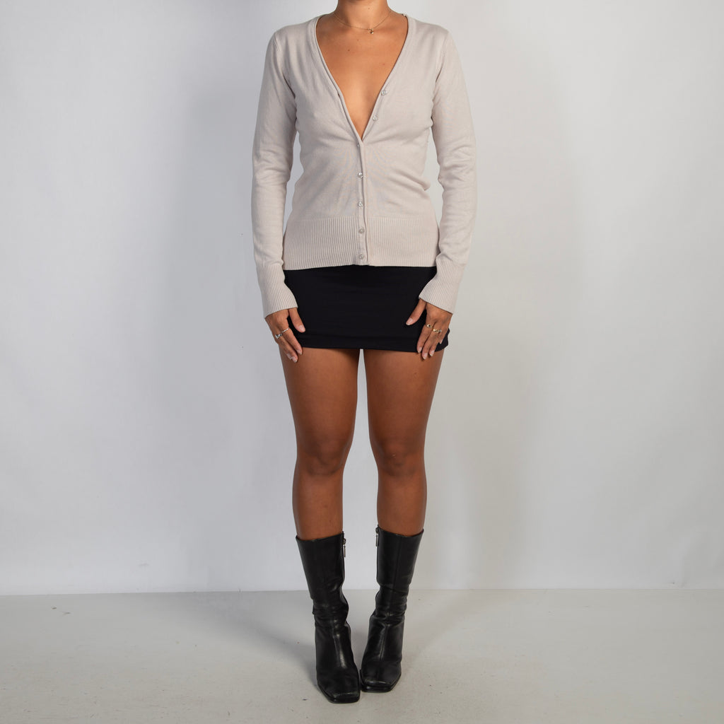 CLASSIC CREAM CARDIGAN