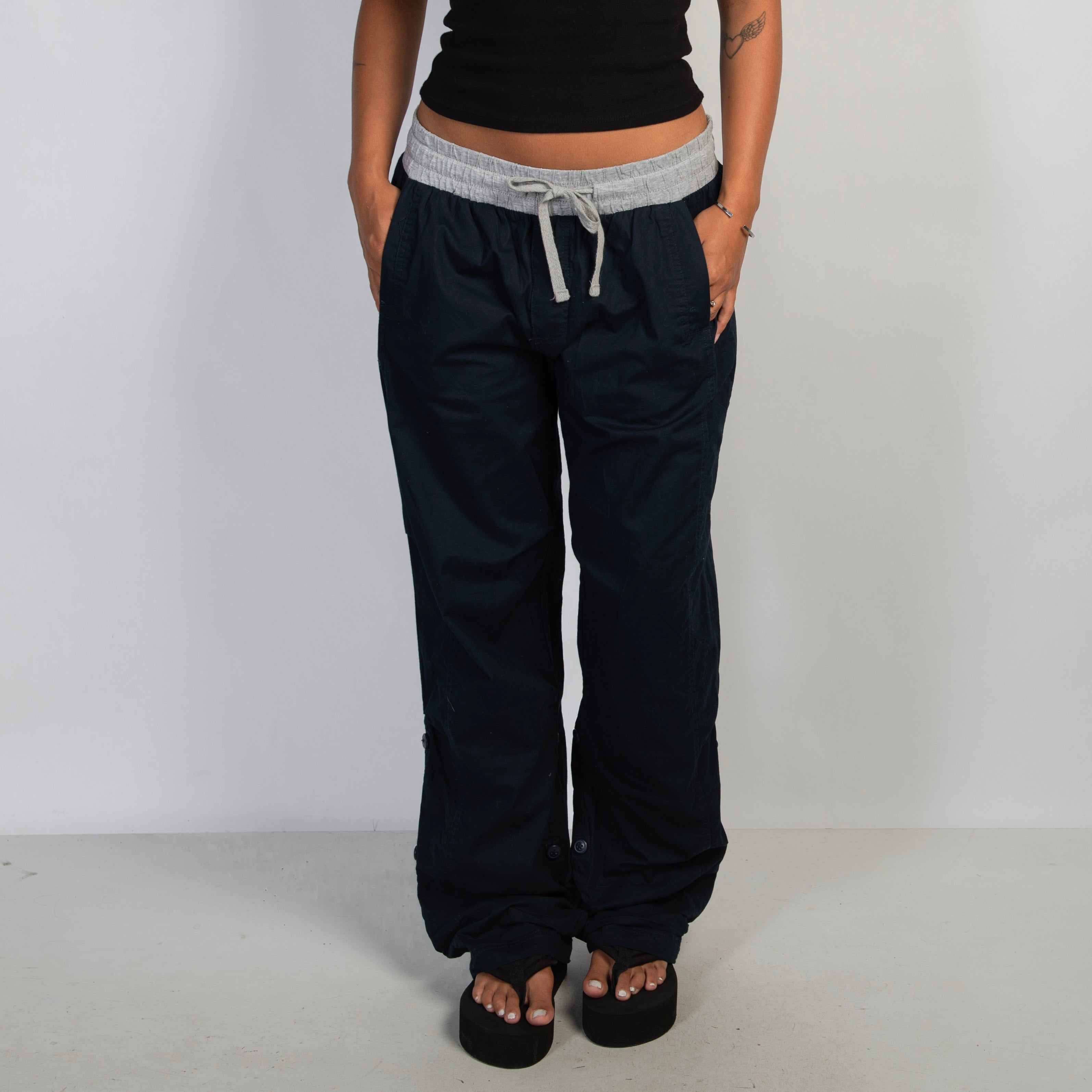 NAVY CARGO PANTS