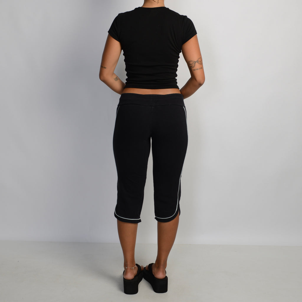 BLACK CAPRI LOUNGE PANTS