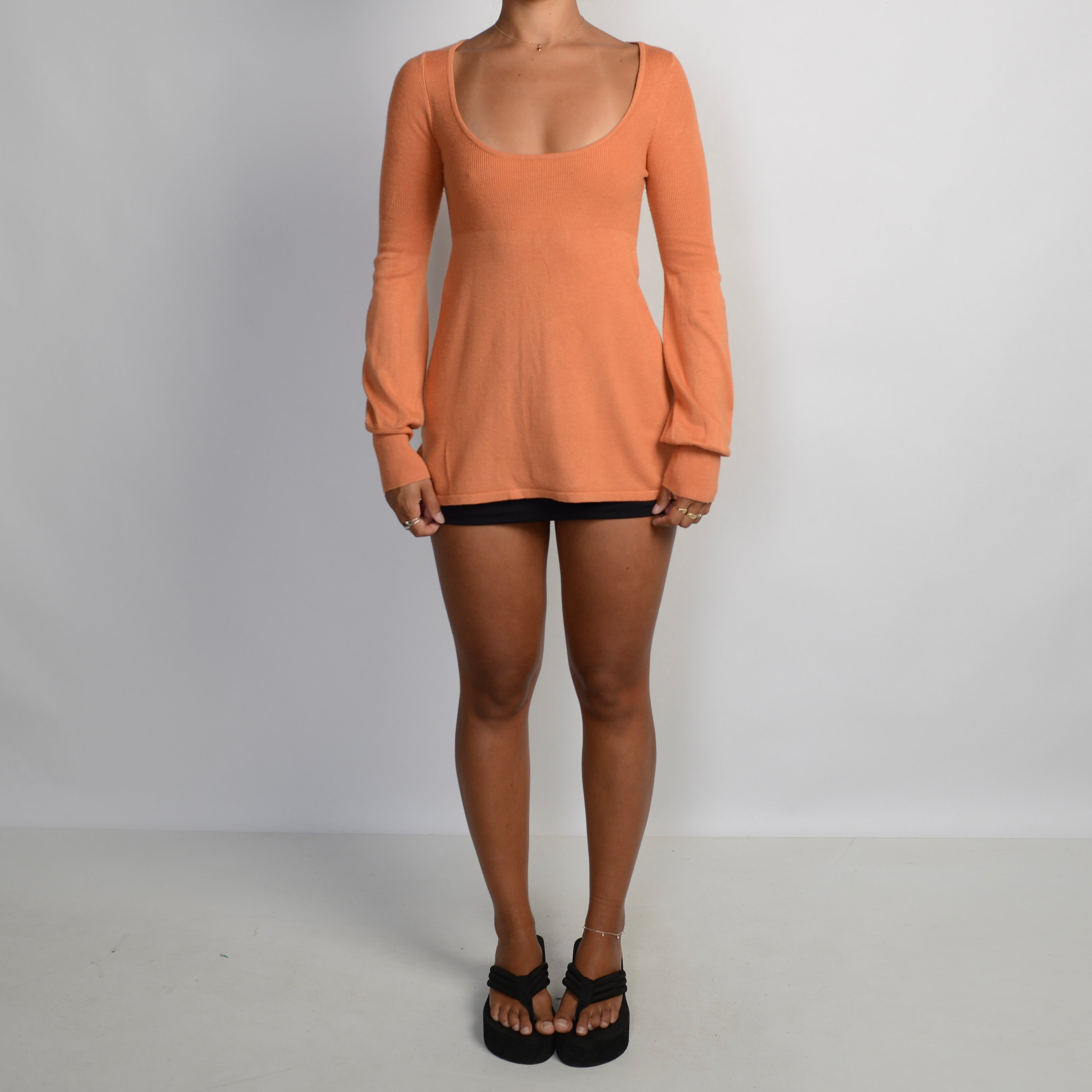 ORANGE KNIT TOP