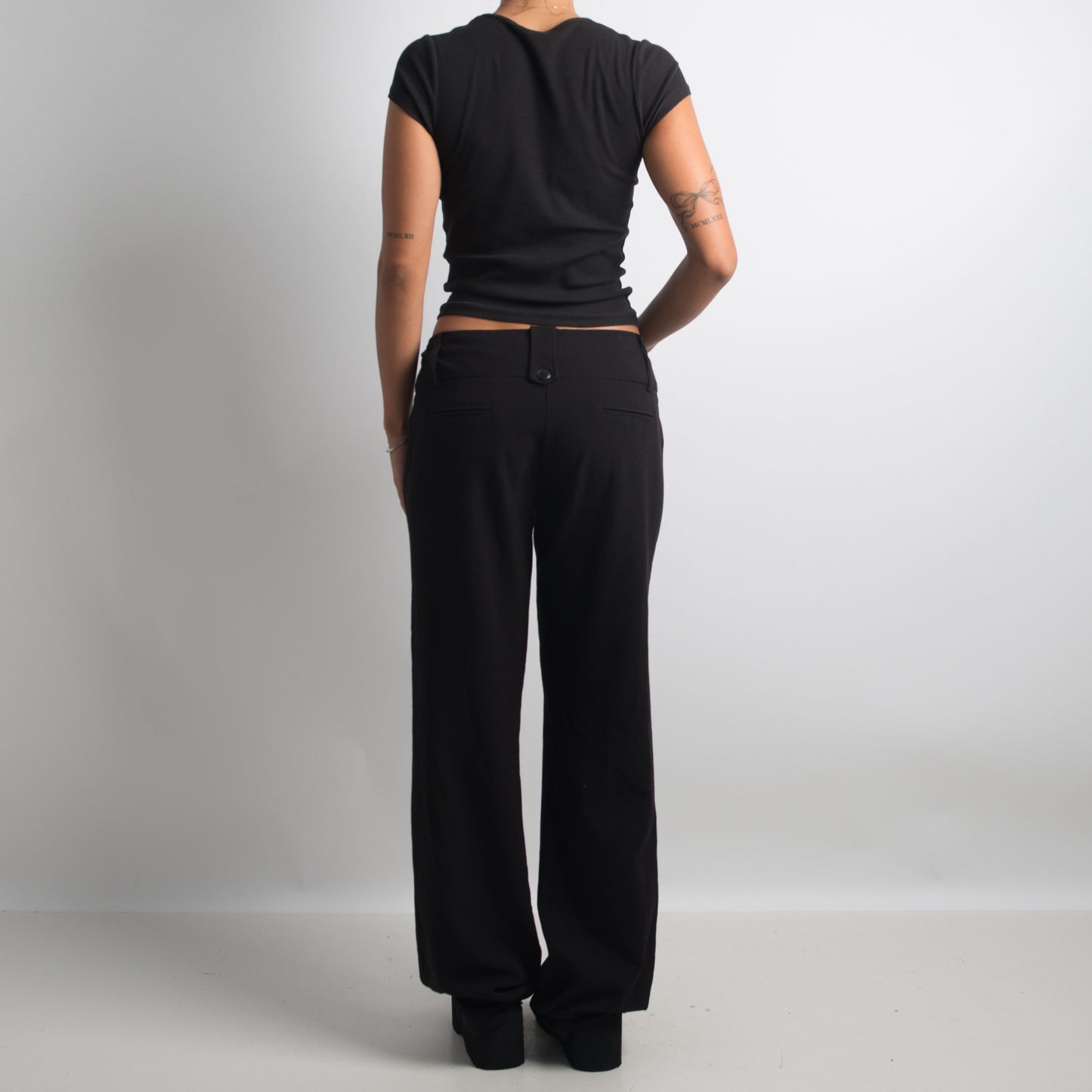 PANTALON NOIR CLASSIQUE