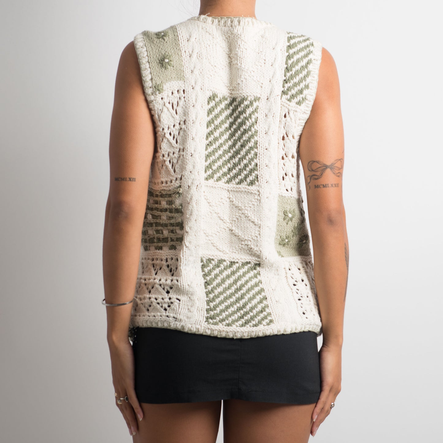 GILET EN TRICOT PATCHWORK