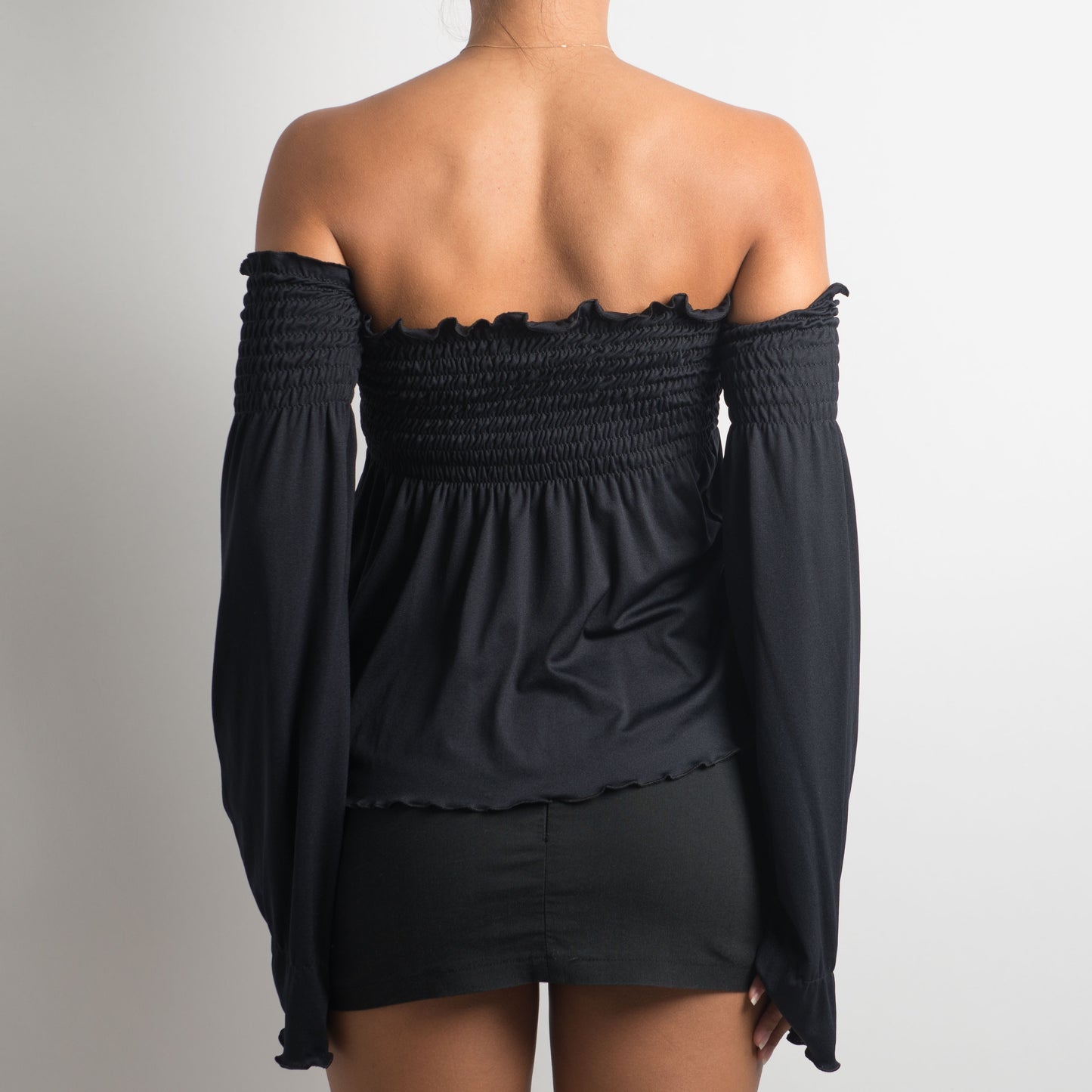 OFF THE SHOULDER LONG SLEEVE