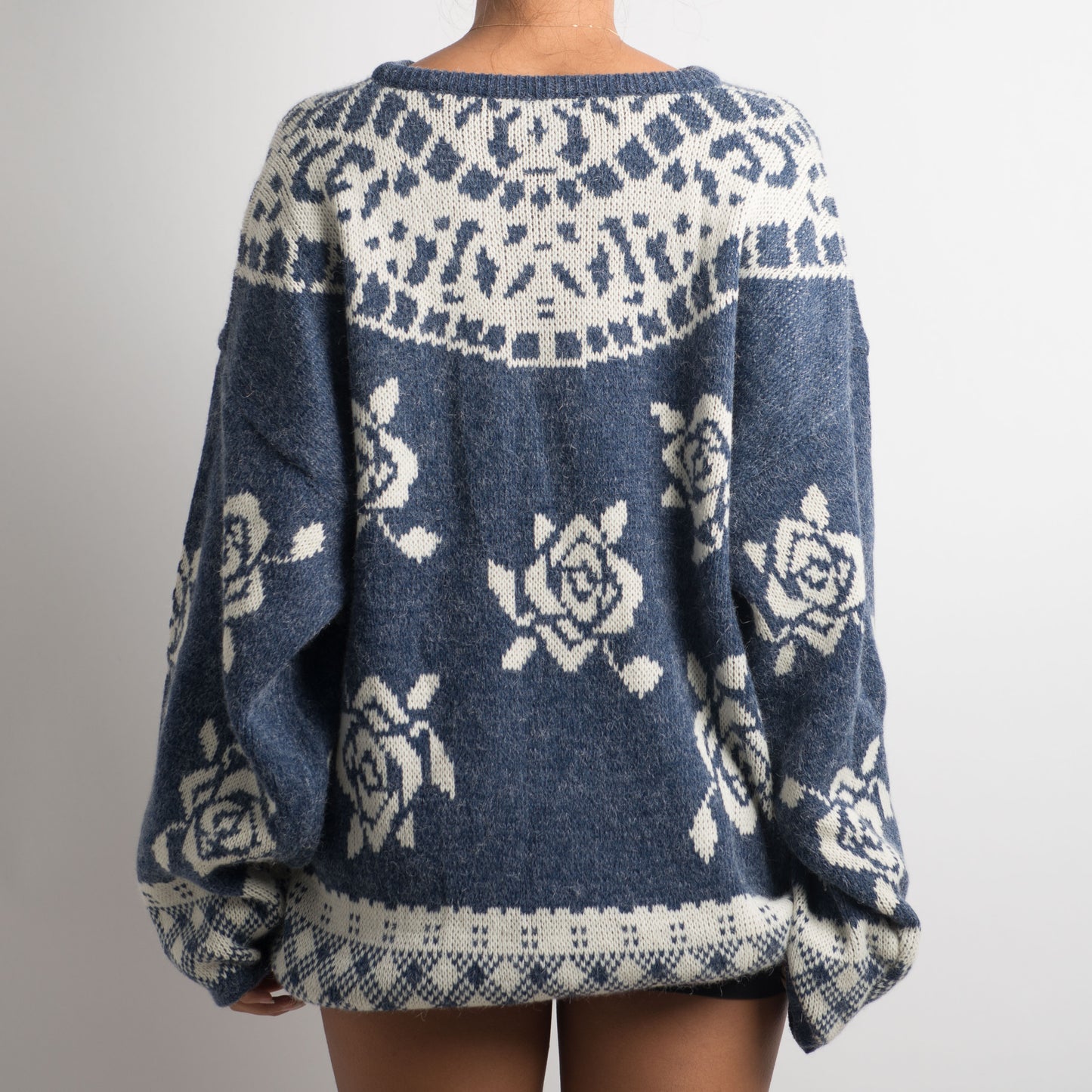 PULL EN MAILLE À FLEURS BLEU