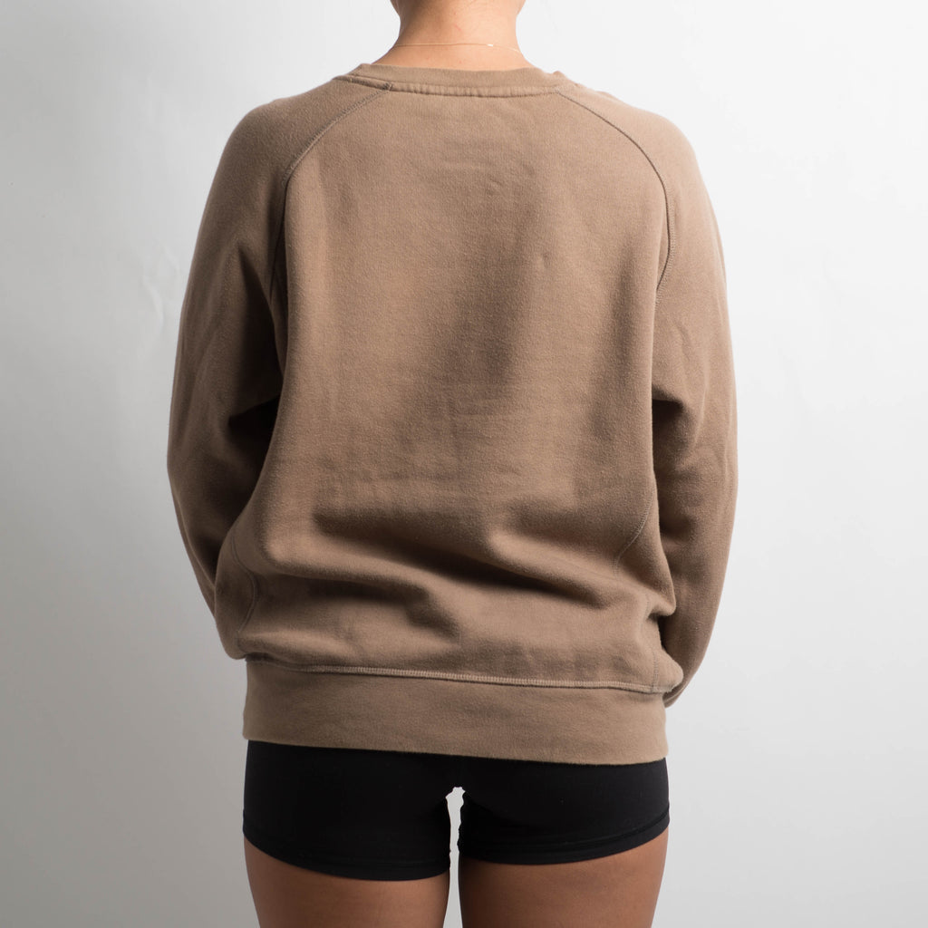 BROWN CREWNECK SWEATSHIRT