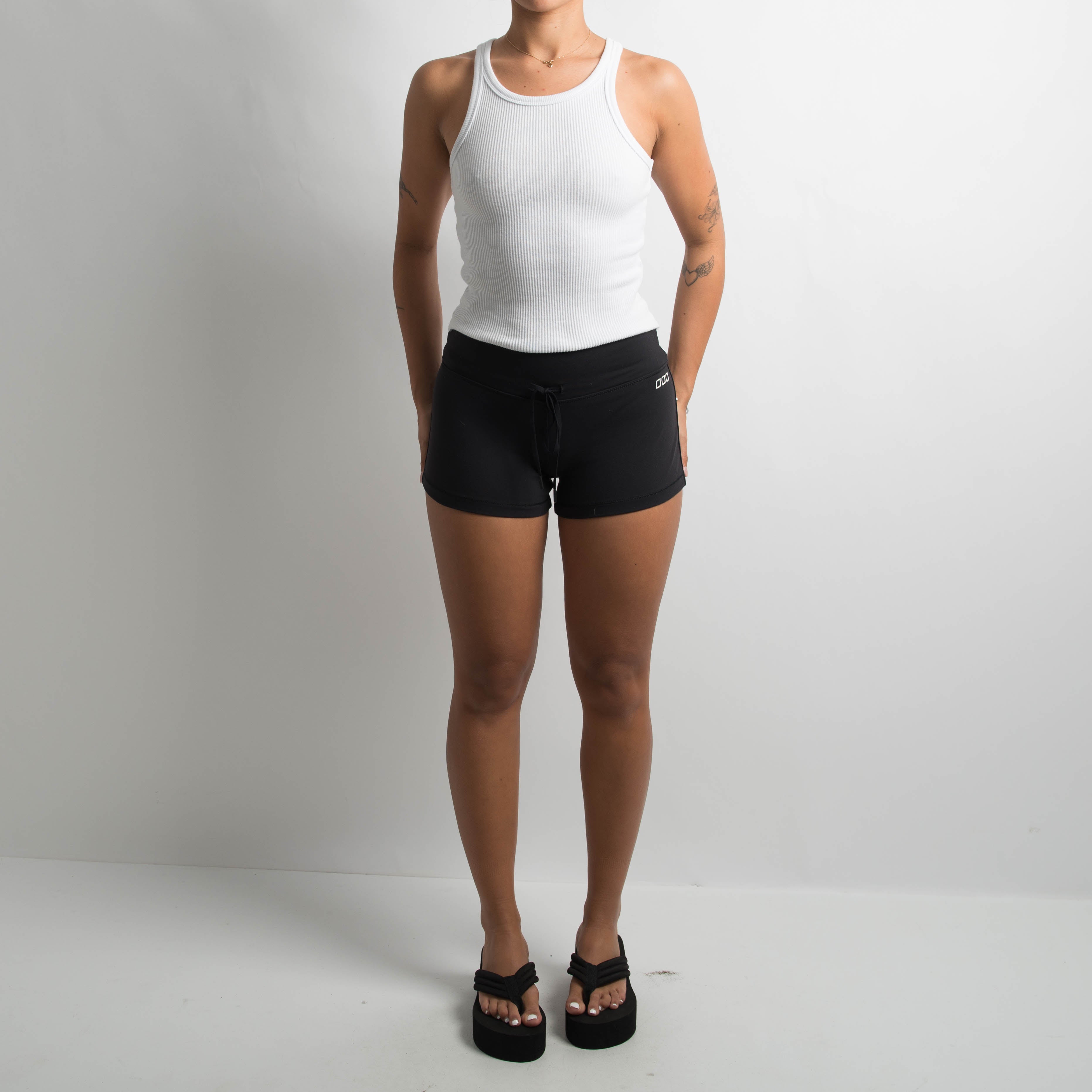 DRAWSTRING KICK SHORTS