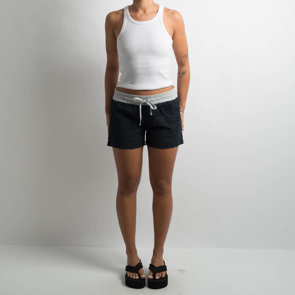 NAVY CARGO SHORTS