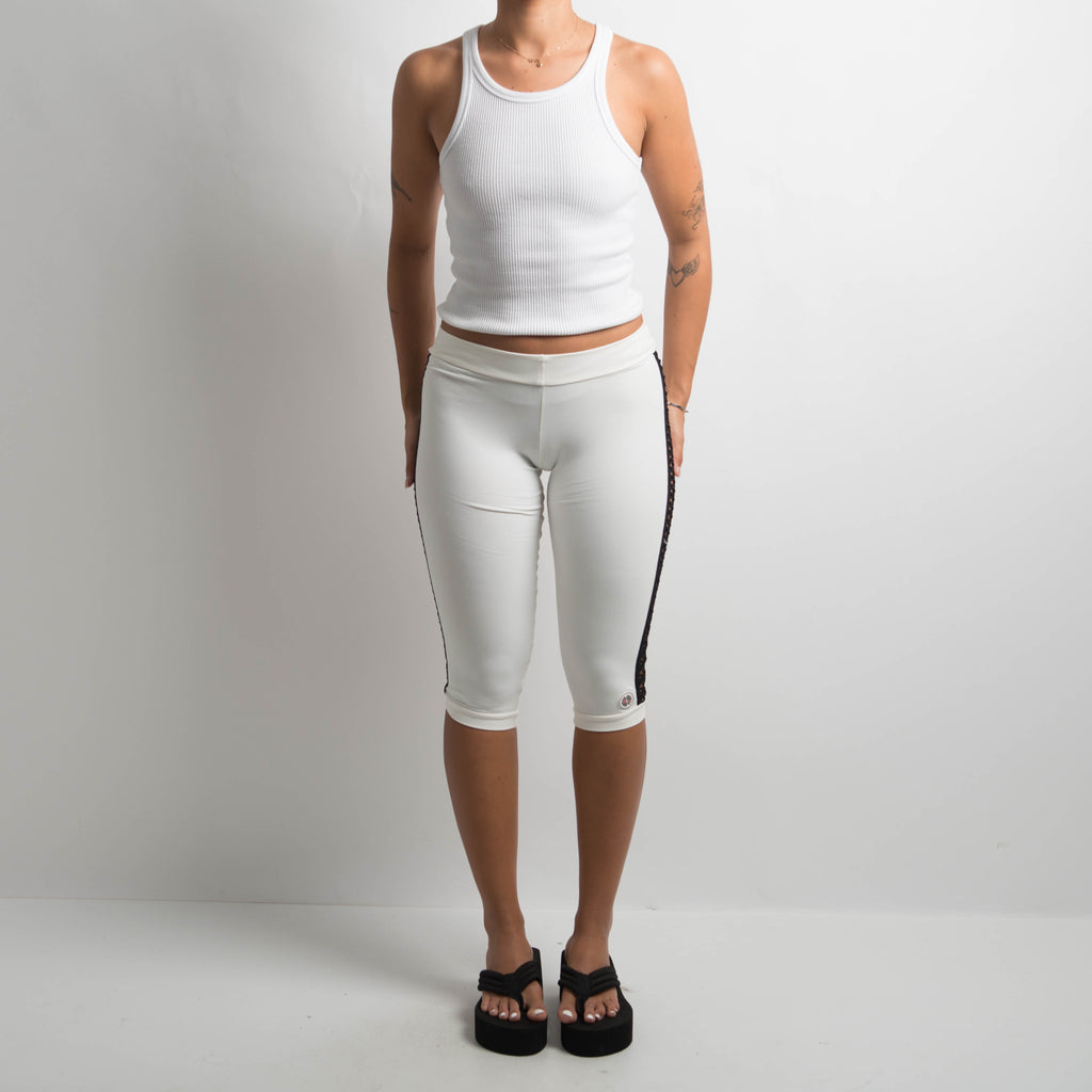 WHITE KNEE LENGTH TIGHTS