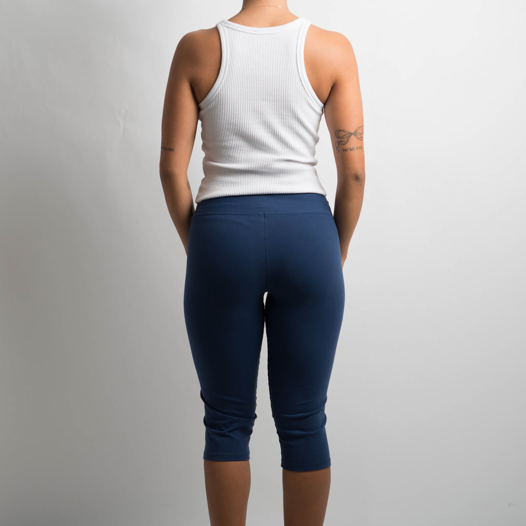 BLUE KNEE LENGTH TIGHTS