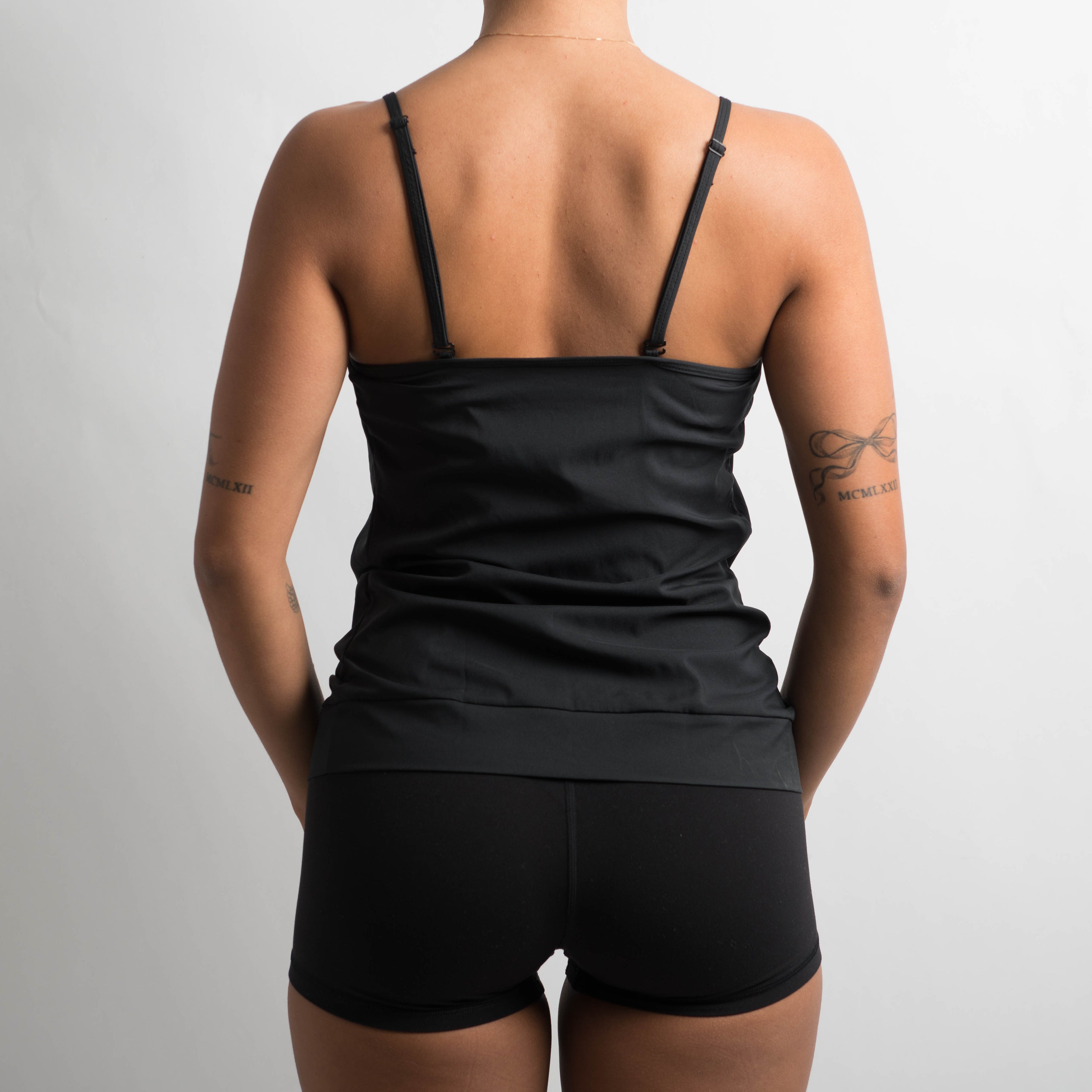 BLACK ACTIVE TANK TOP