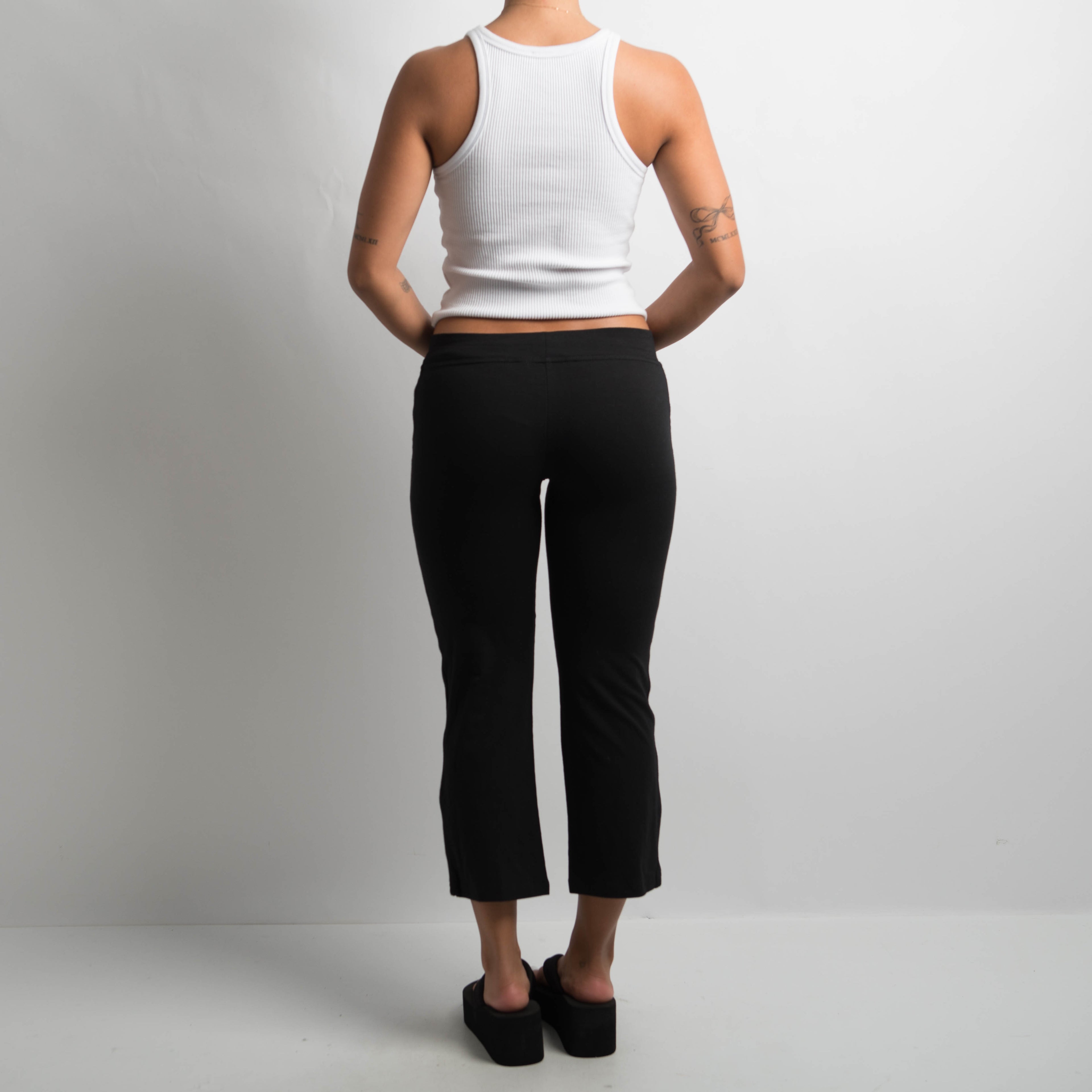V WAIST CROP LEGGINGS