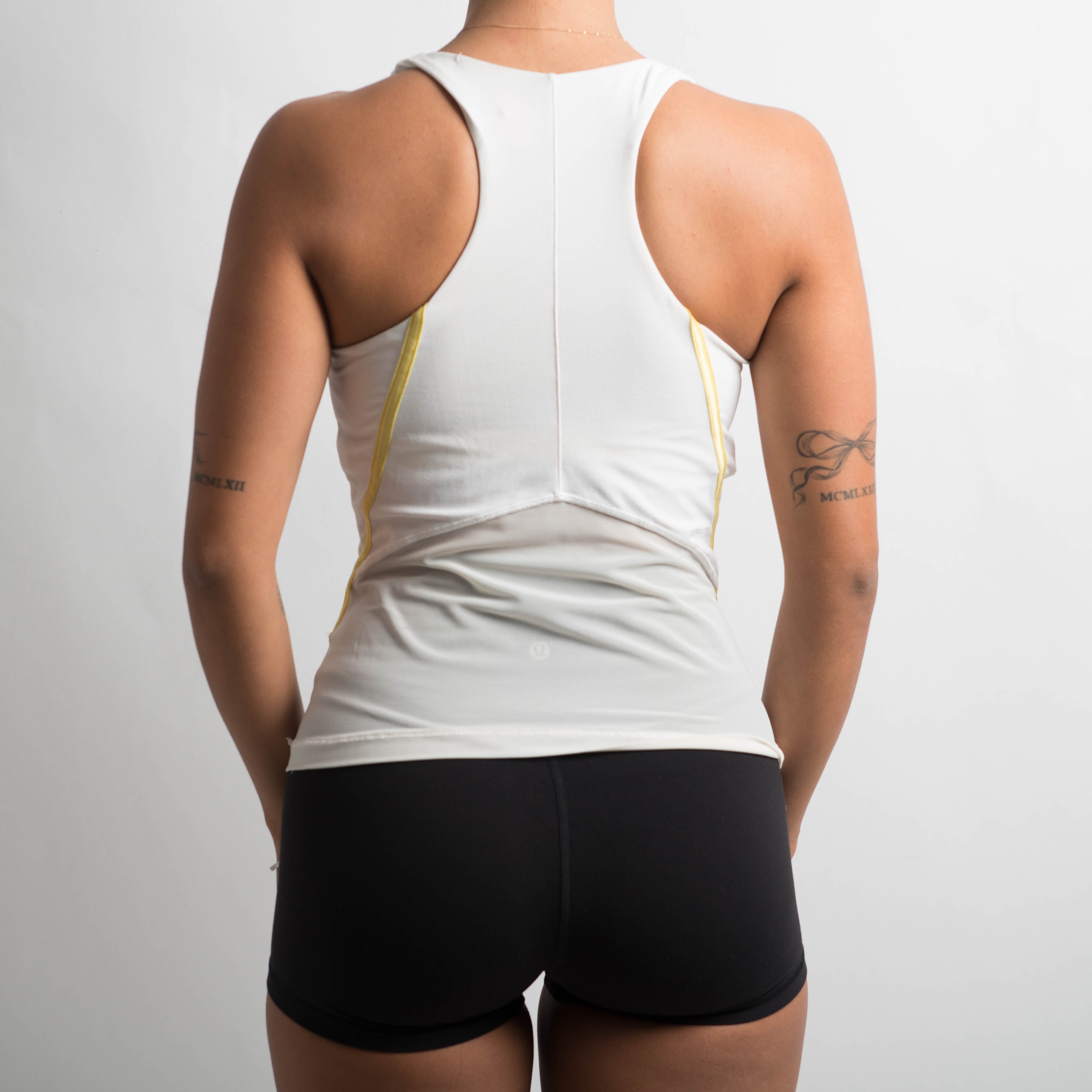 WHITE NIKE ACTIVE TOP