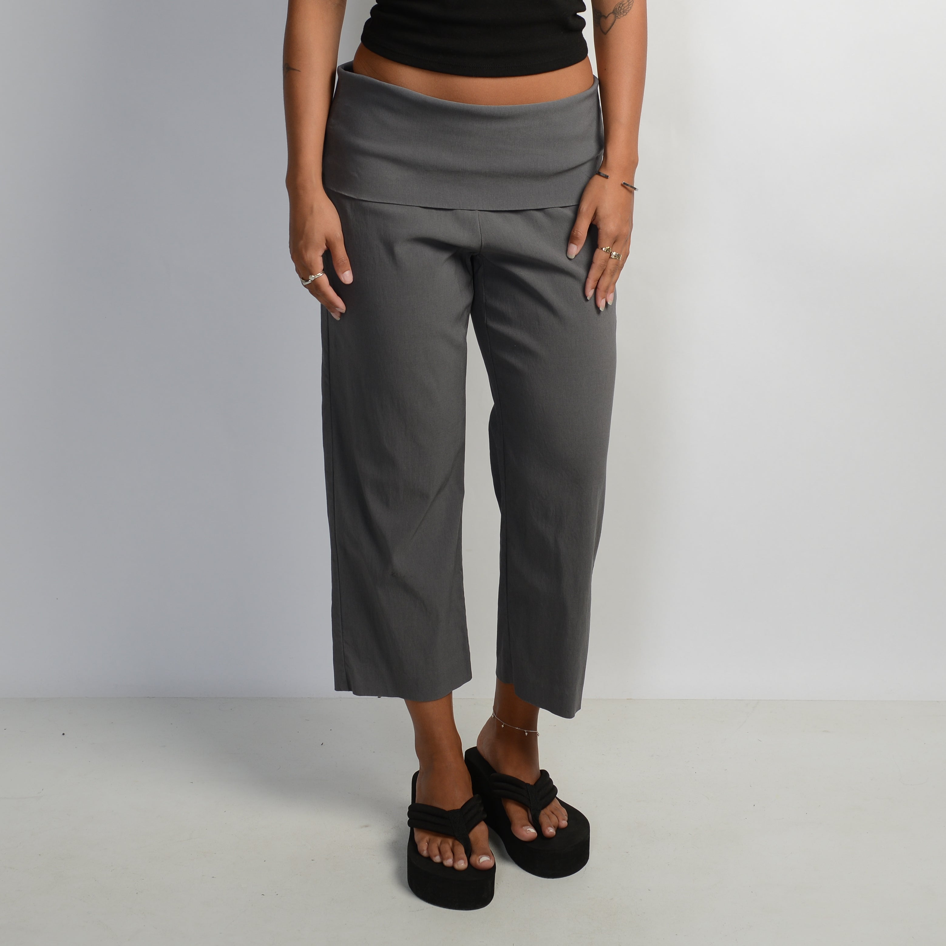 GREY FOLD OVER CAPRI PANTS