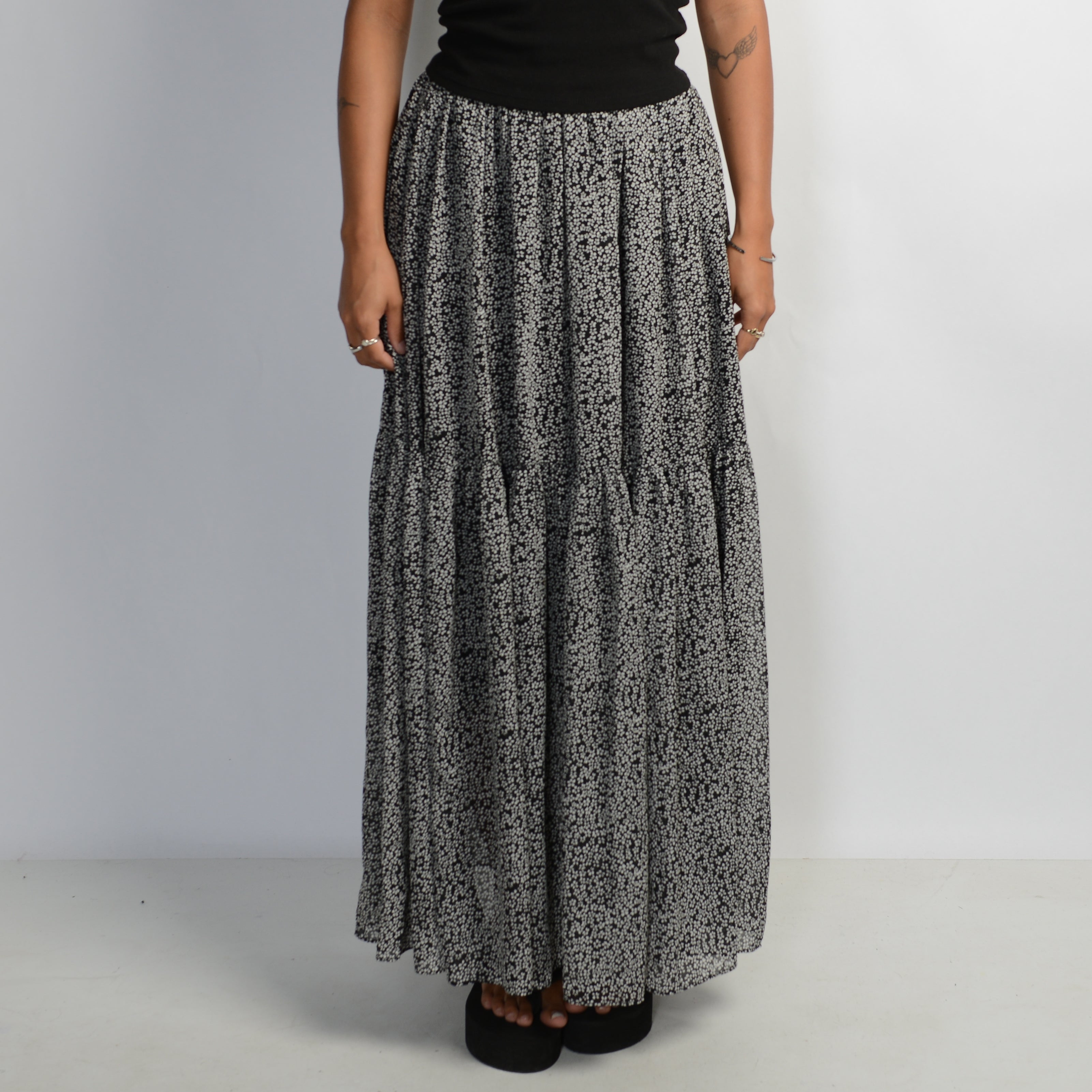FLORAL TIERED MAXI SKIRT