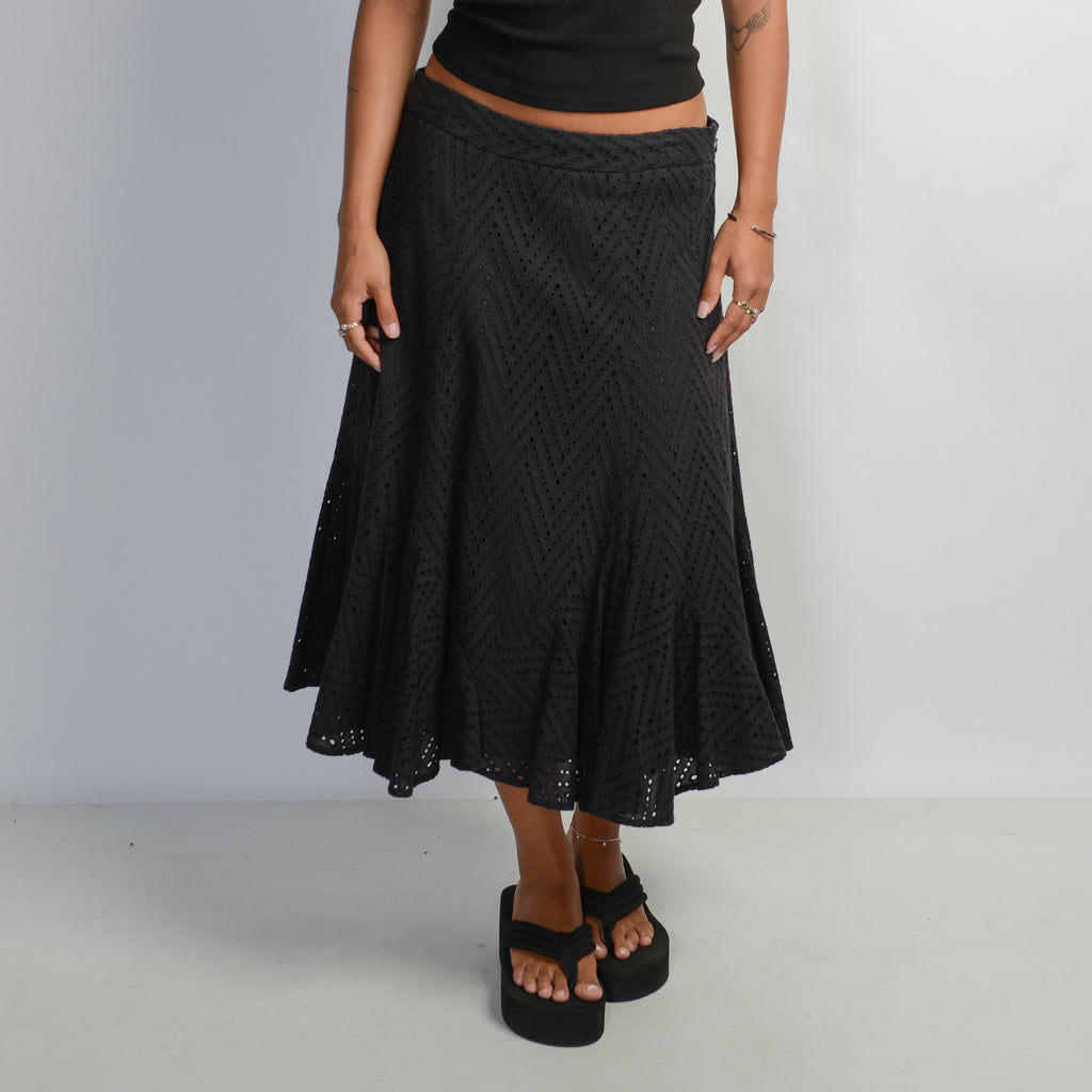 BLACK BRODERIE MIDI SKIRT