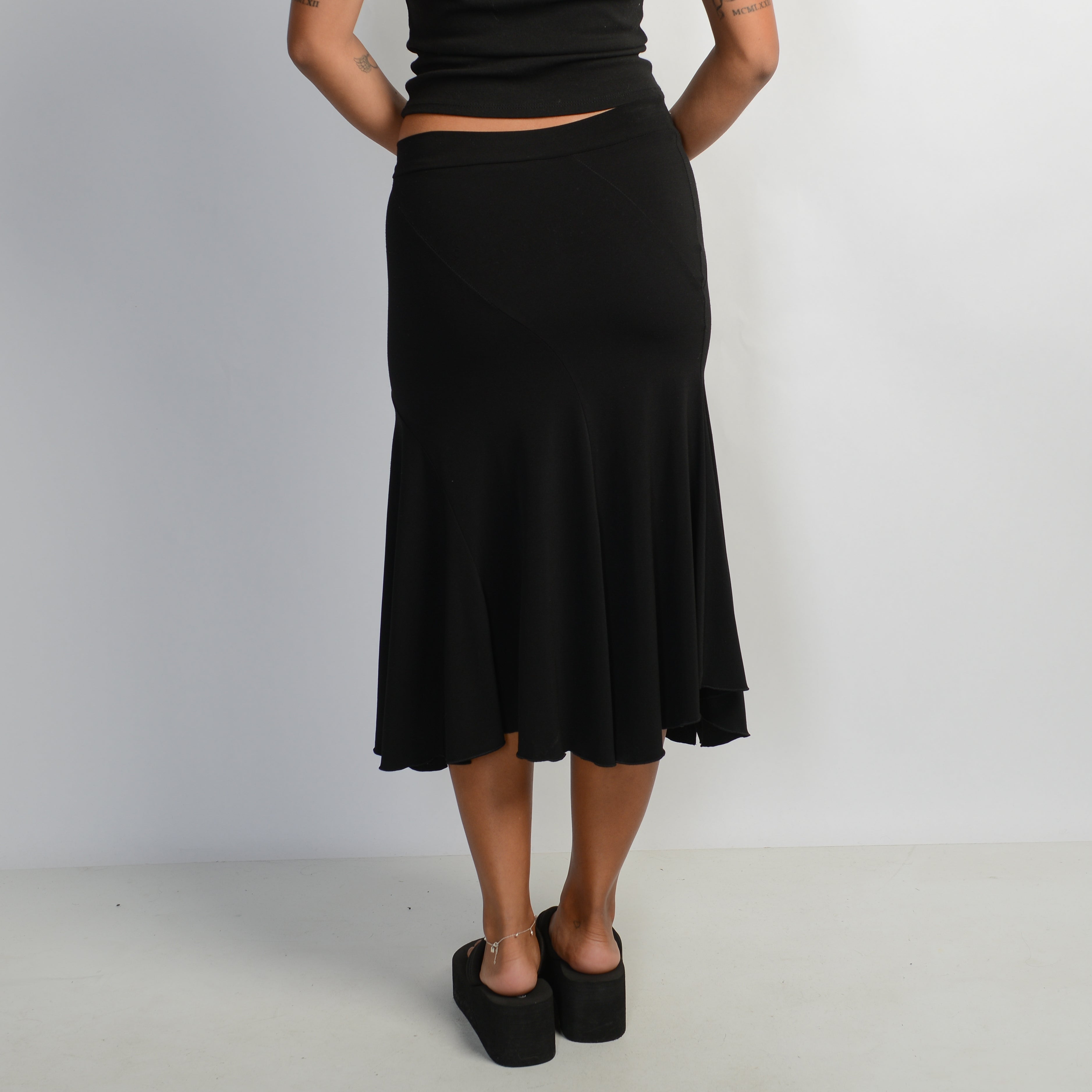 SLINKY BLACK MIDI SKIRT
