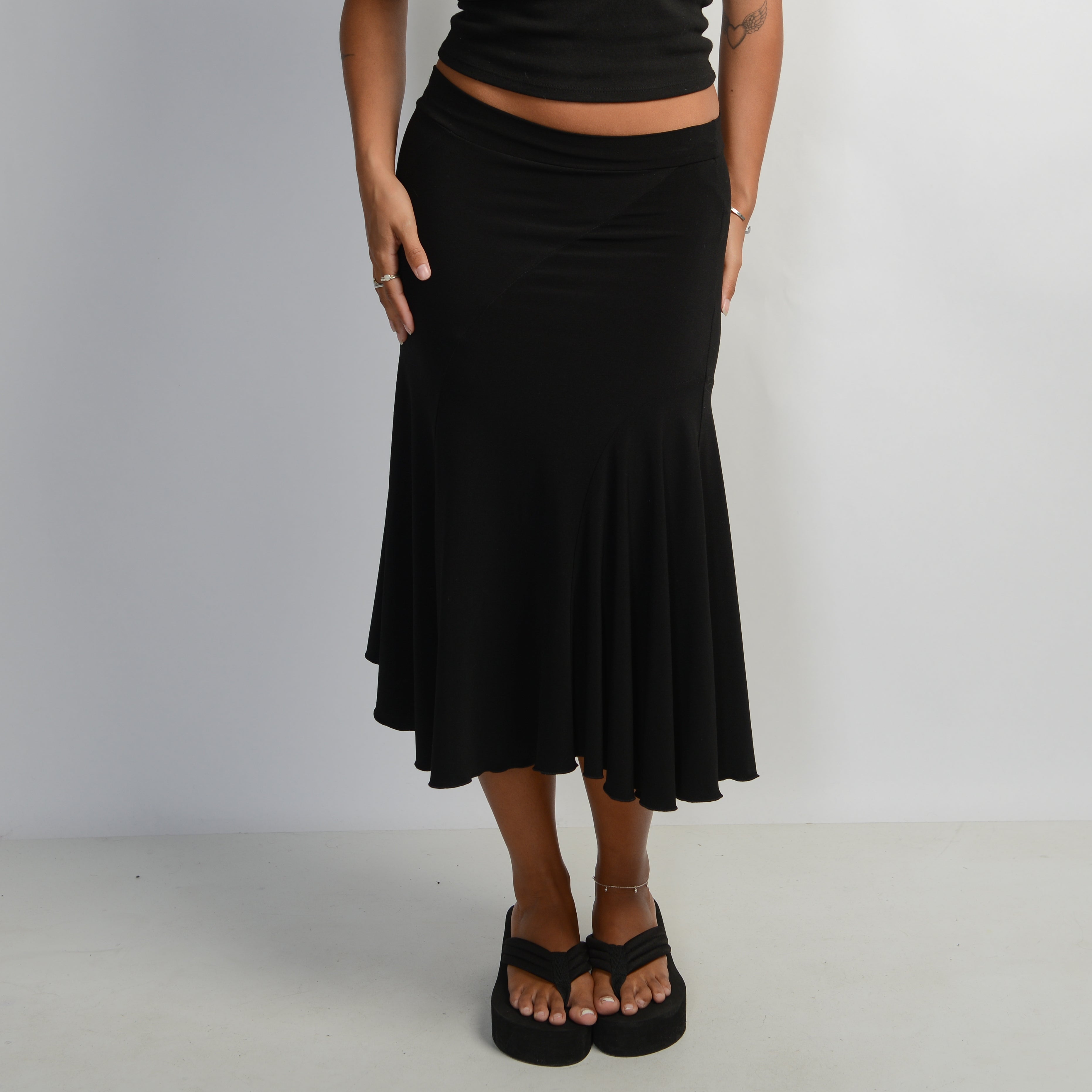 SLINKY BLACK MIDI SKIRT