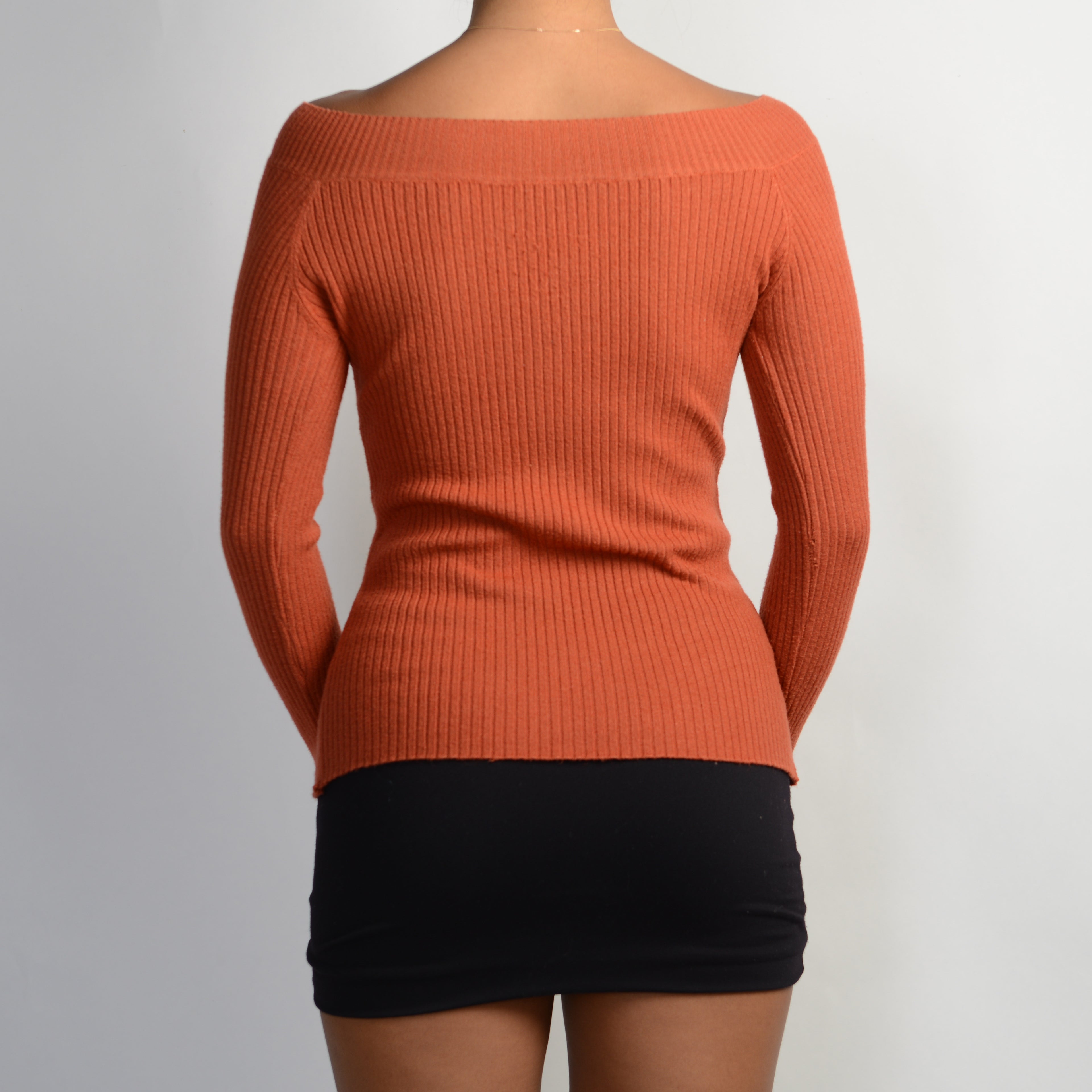 ORANGE RIB KNIT TOP