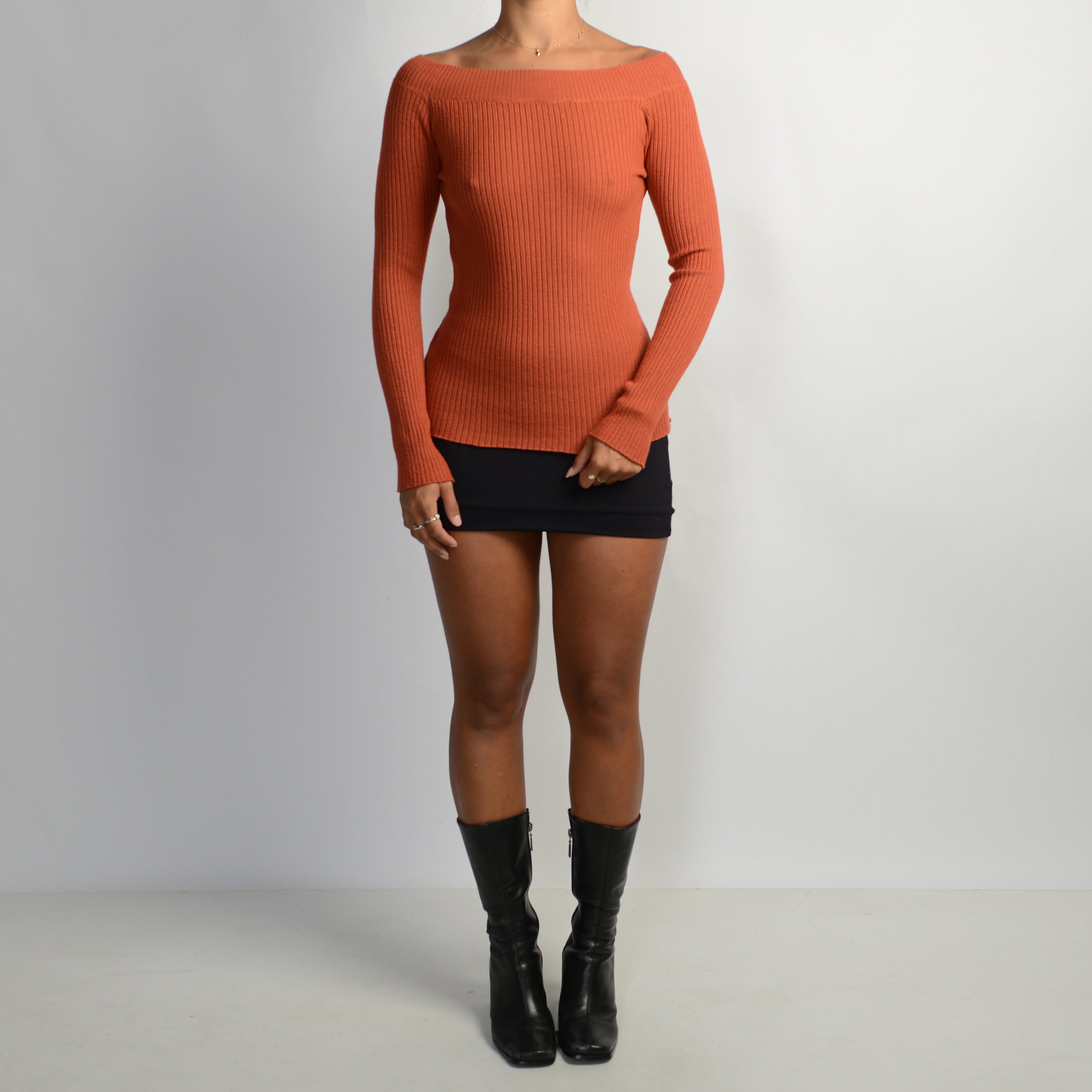 ORANGE RIB KNIT TOP