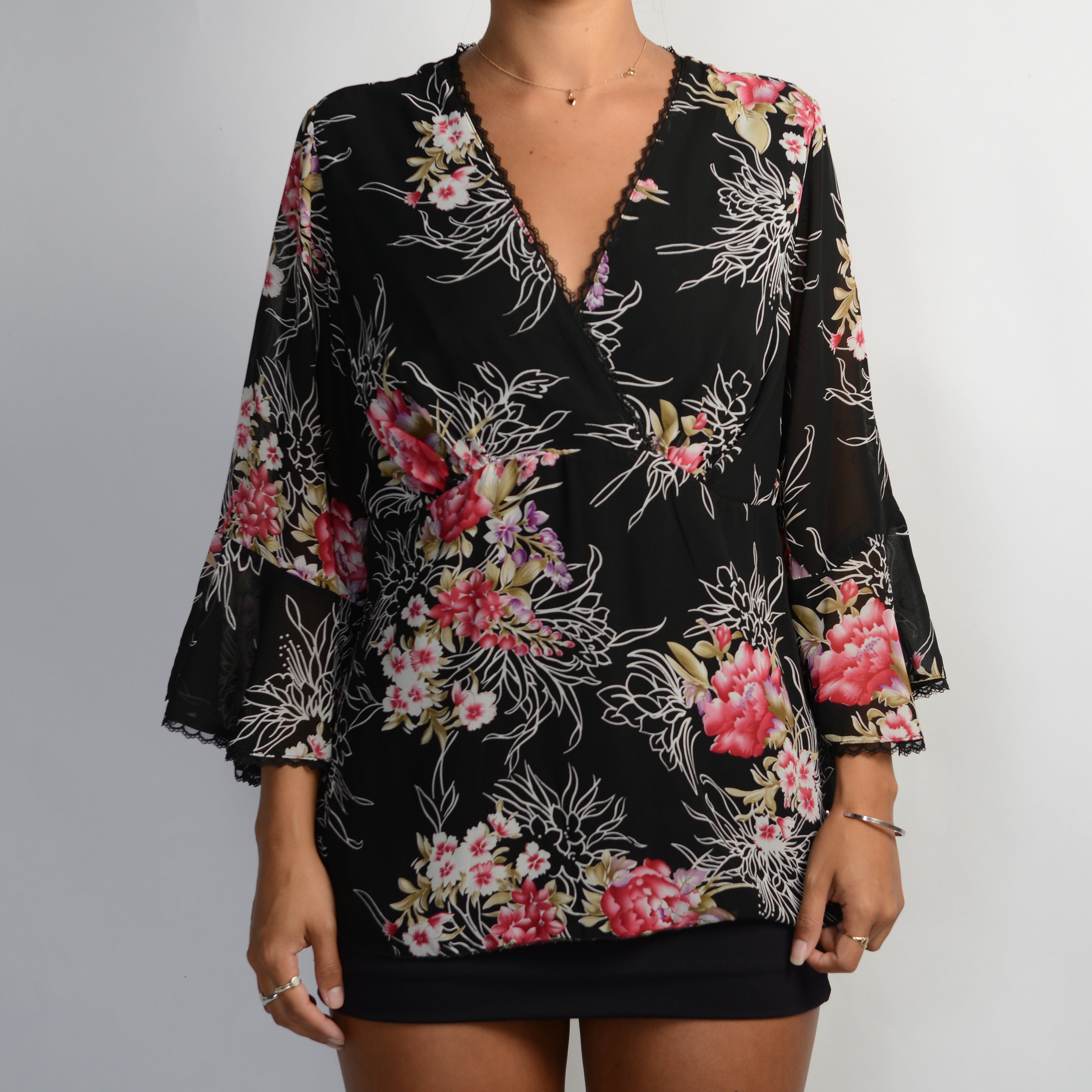 FLORAL 3/4 SLEEVE TOP