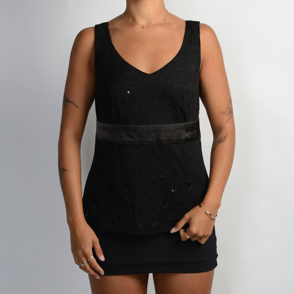 BLACK MESH FLORAL TOP