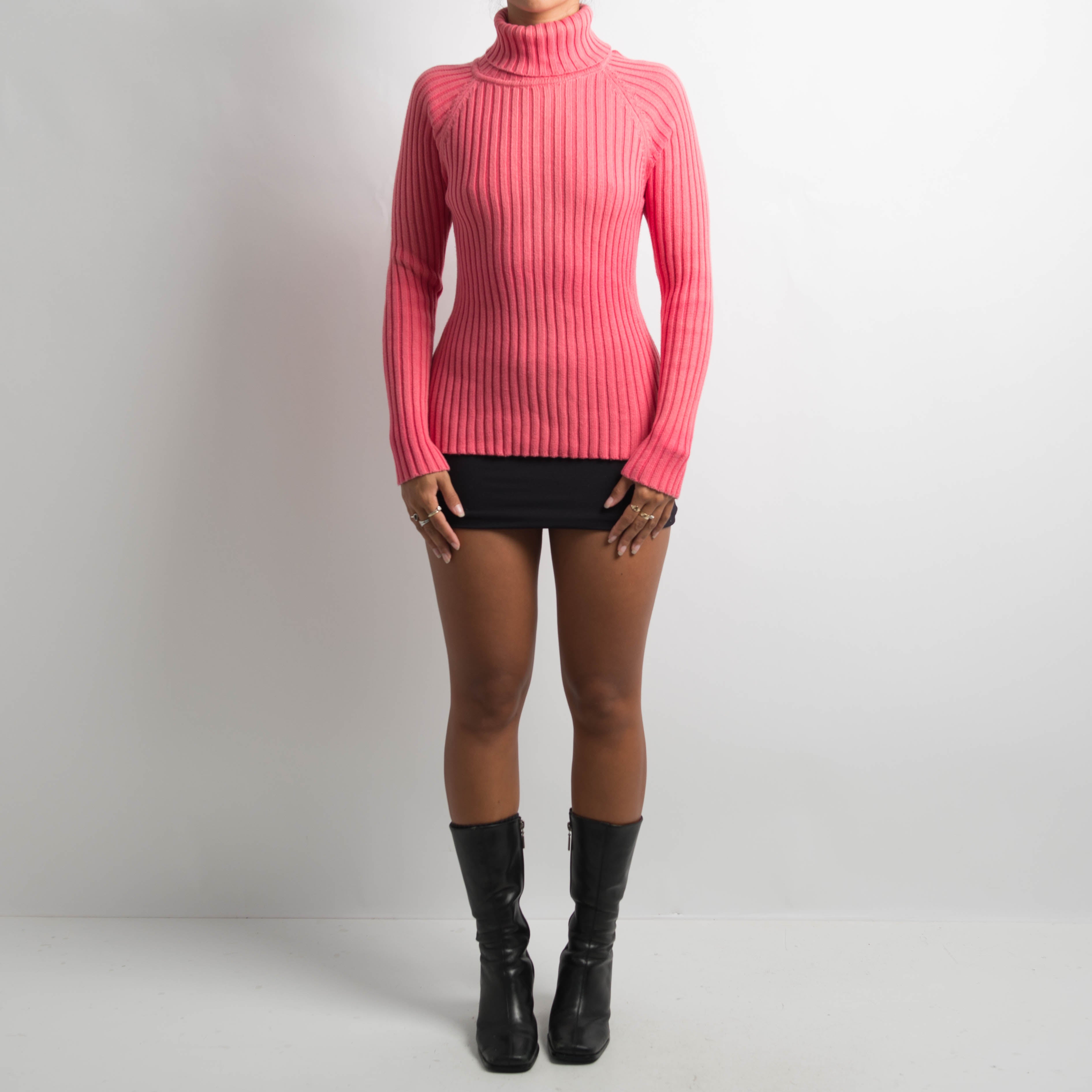 PINK RIBBED TURTLENECK KNIT