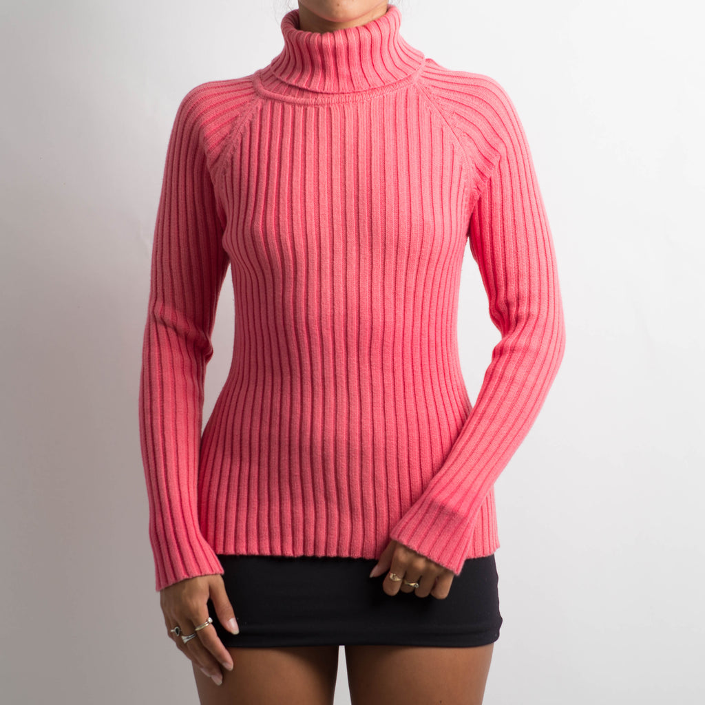 PINK RIBBED TURTLENECK KNIT