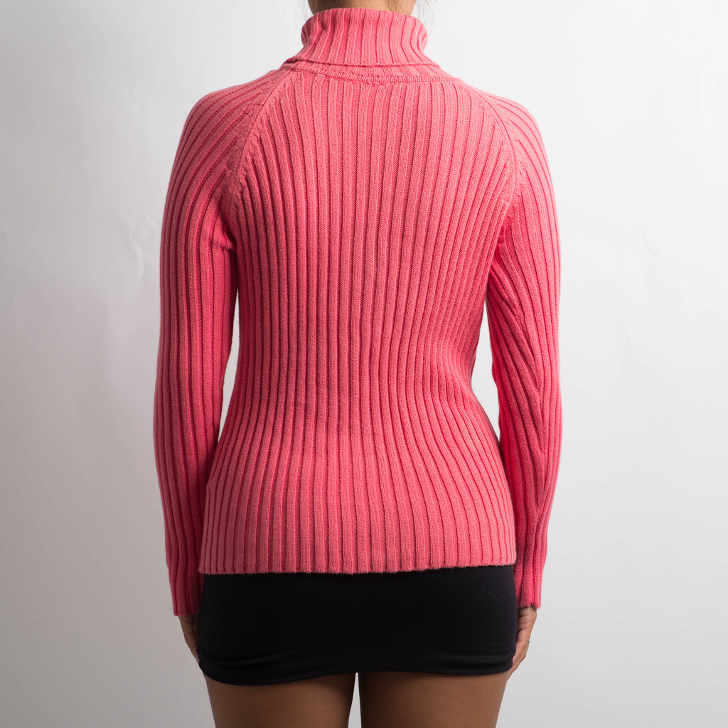 PINK RIBBED TURTLENECK KNIT