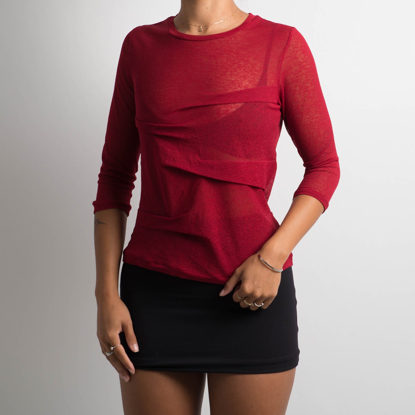 SHEER RED MESH 3/4 SLEEVE TOP