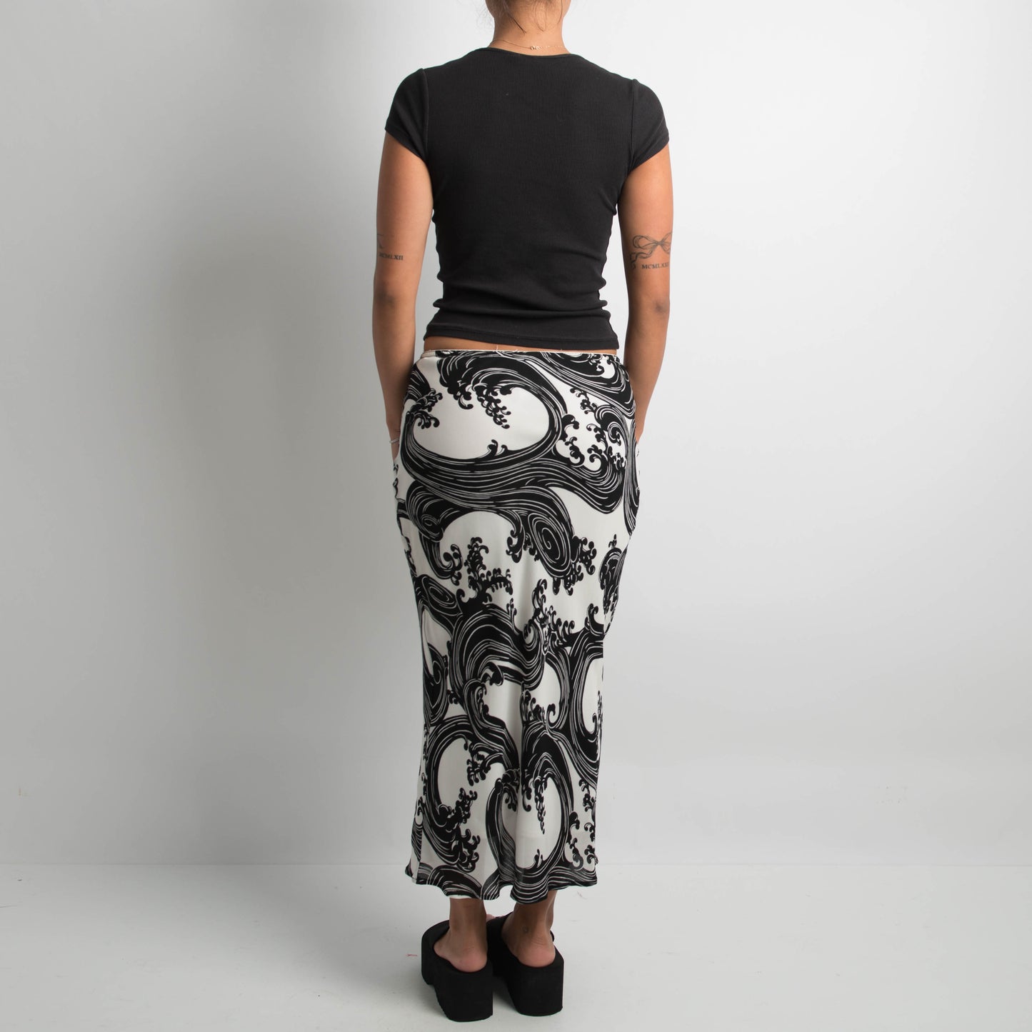 PATTERNED MIDI SKIRT