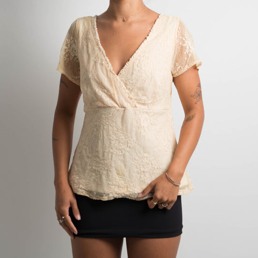 CREAM LACE TOP