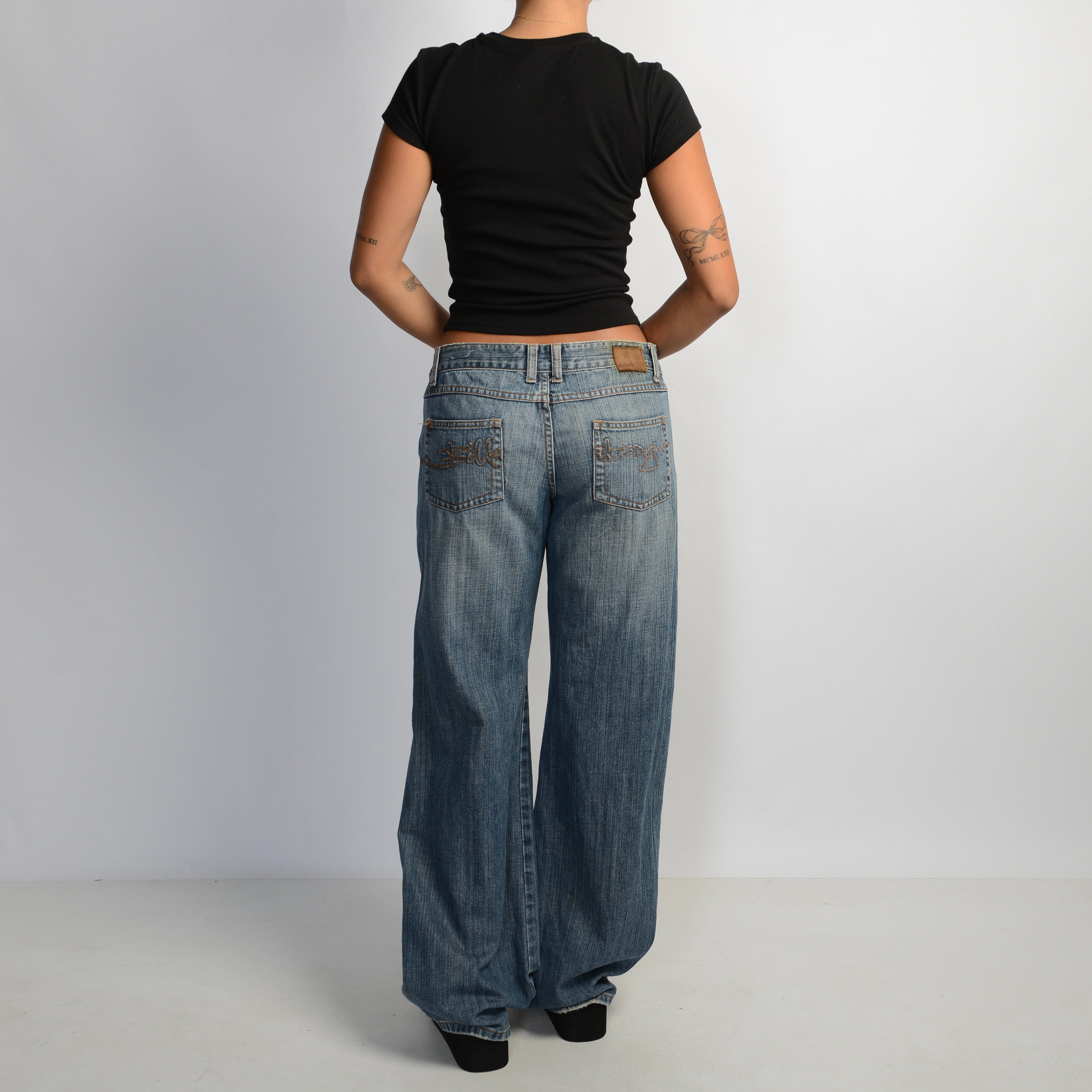 LOW RISE WID LEG JEANS