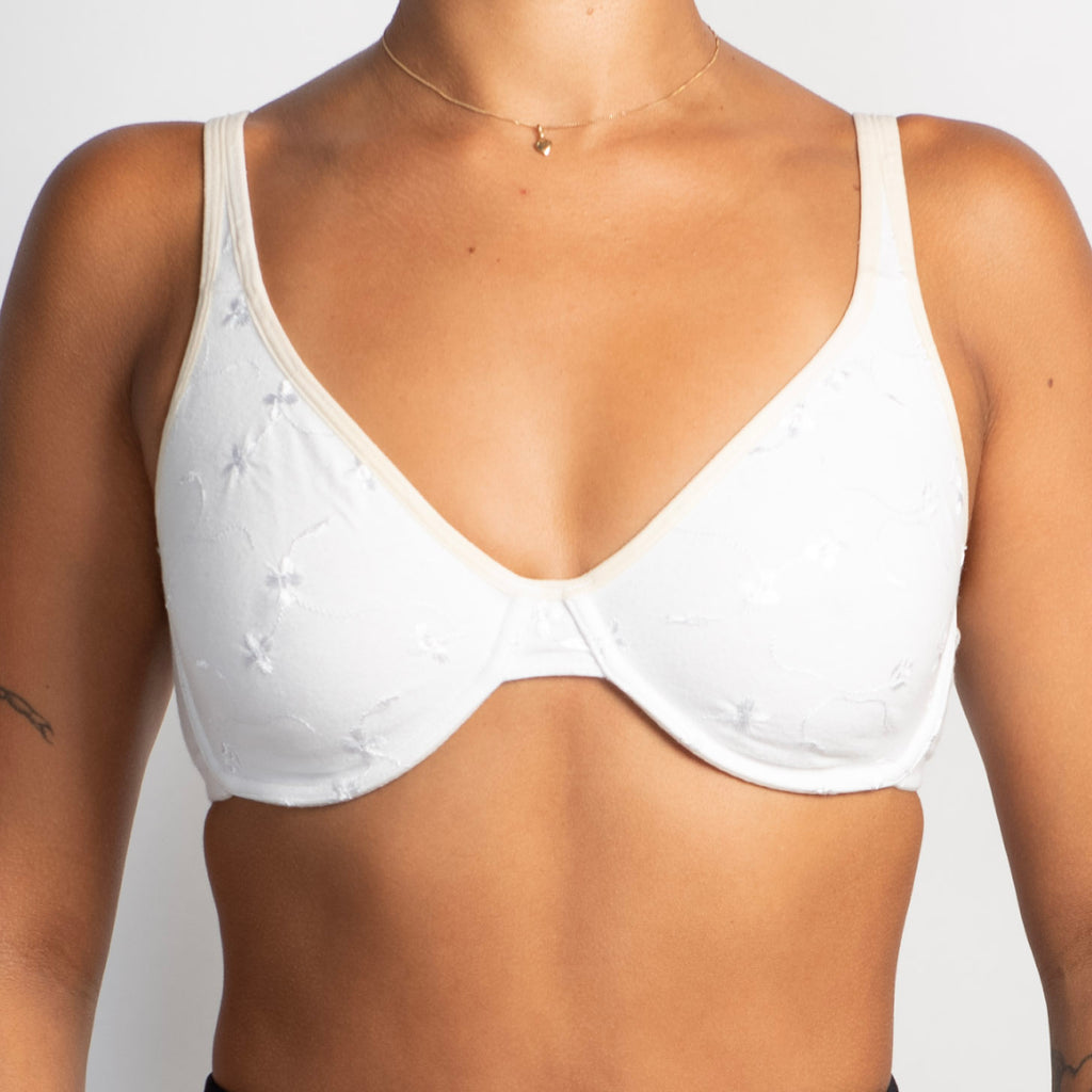 WHITE SOFT CUP TSHIRT BRA