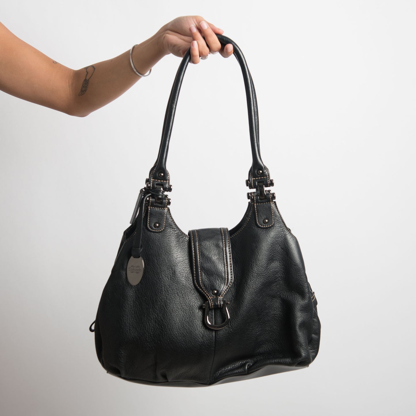 BLACK LEATHER HANDBAG