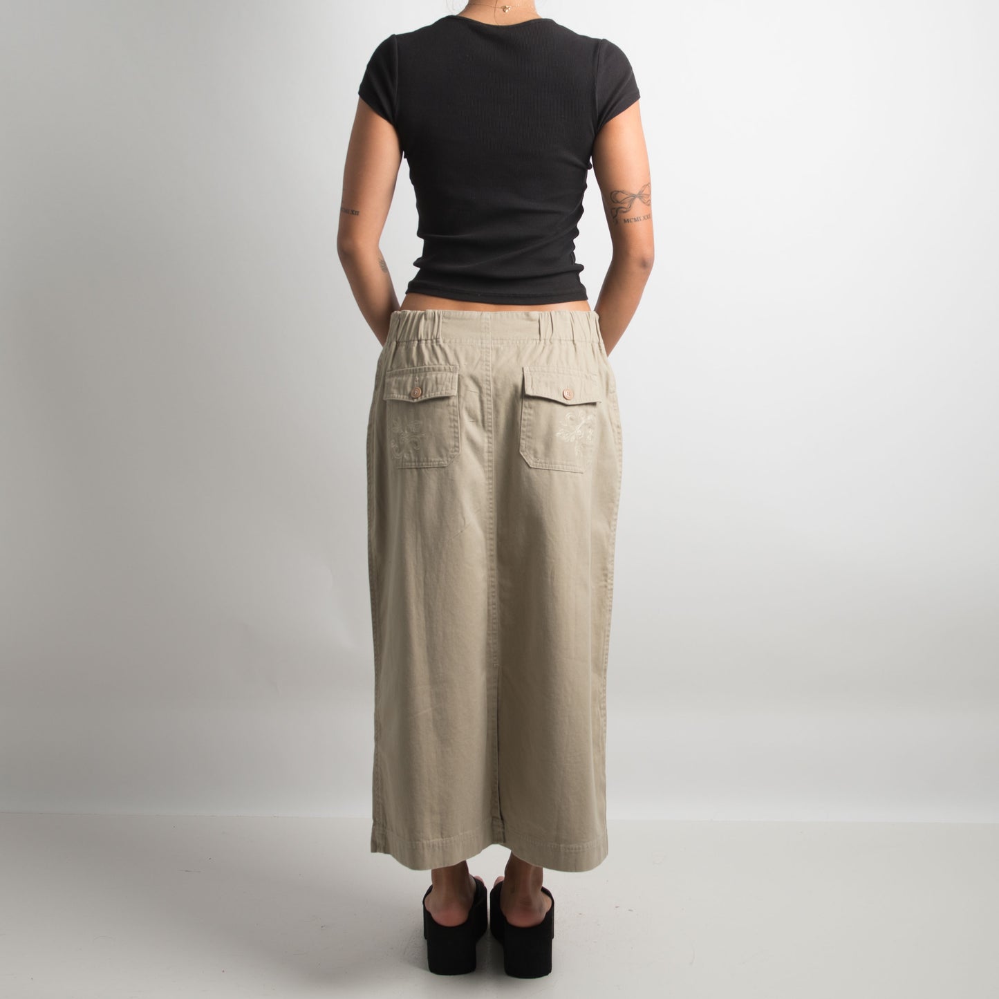 BEIGE LONGLINE SKIRT