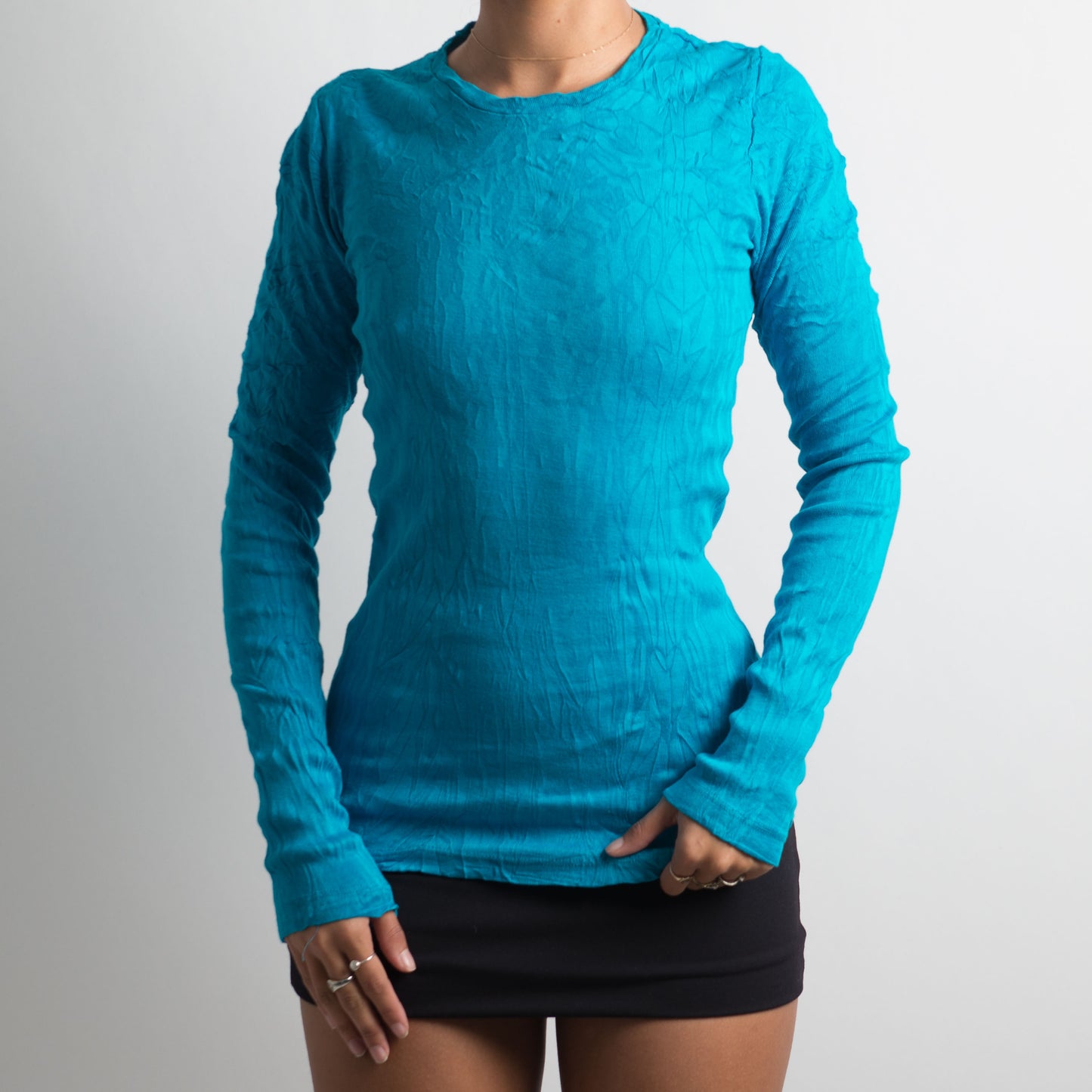 TEXTURED BLUE LONG SLEEVE