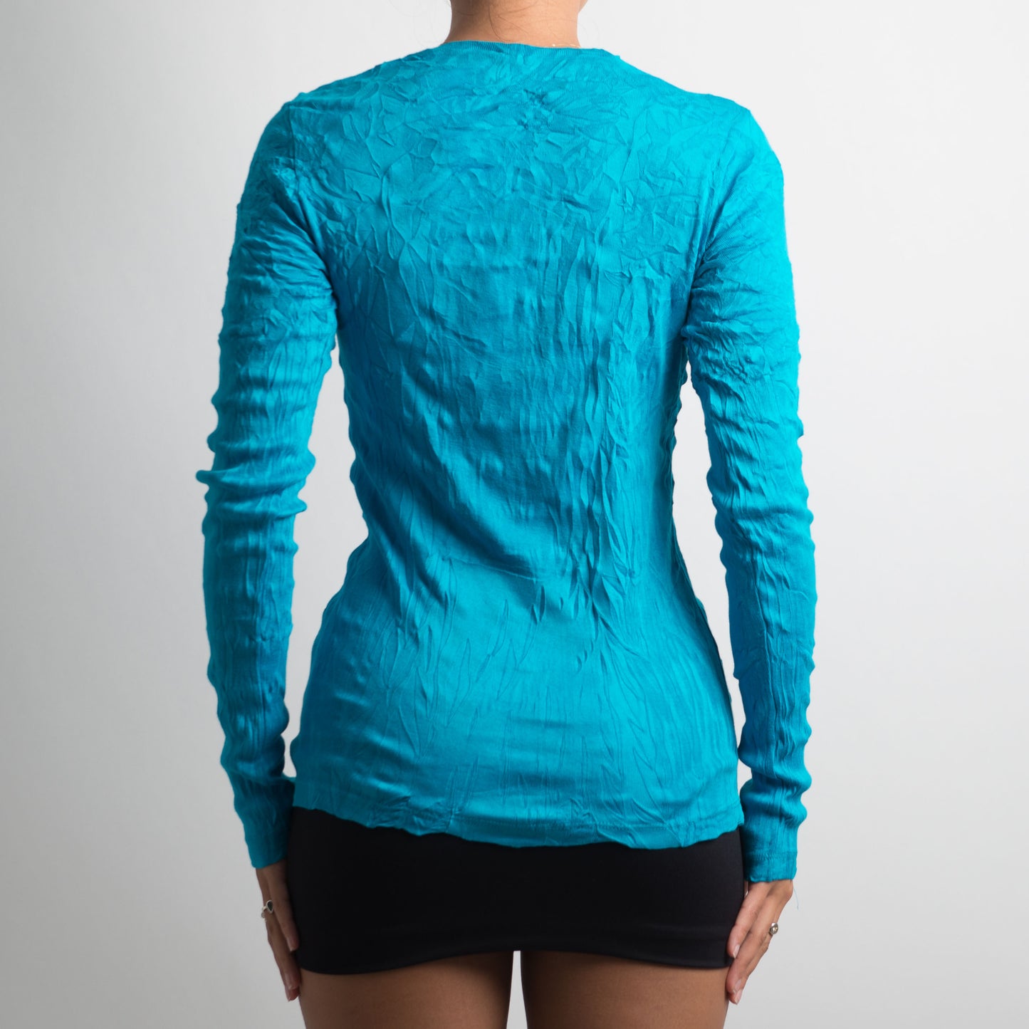 TEXTURED BLUE LONG SLEEVE