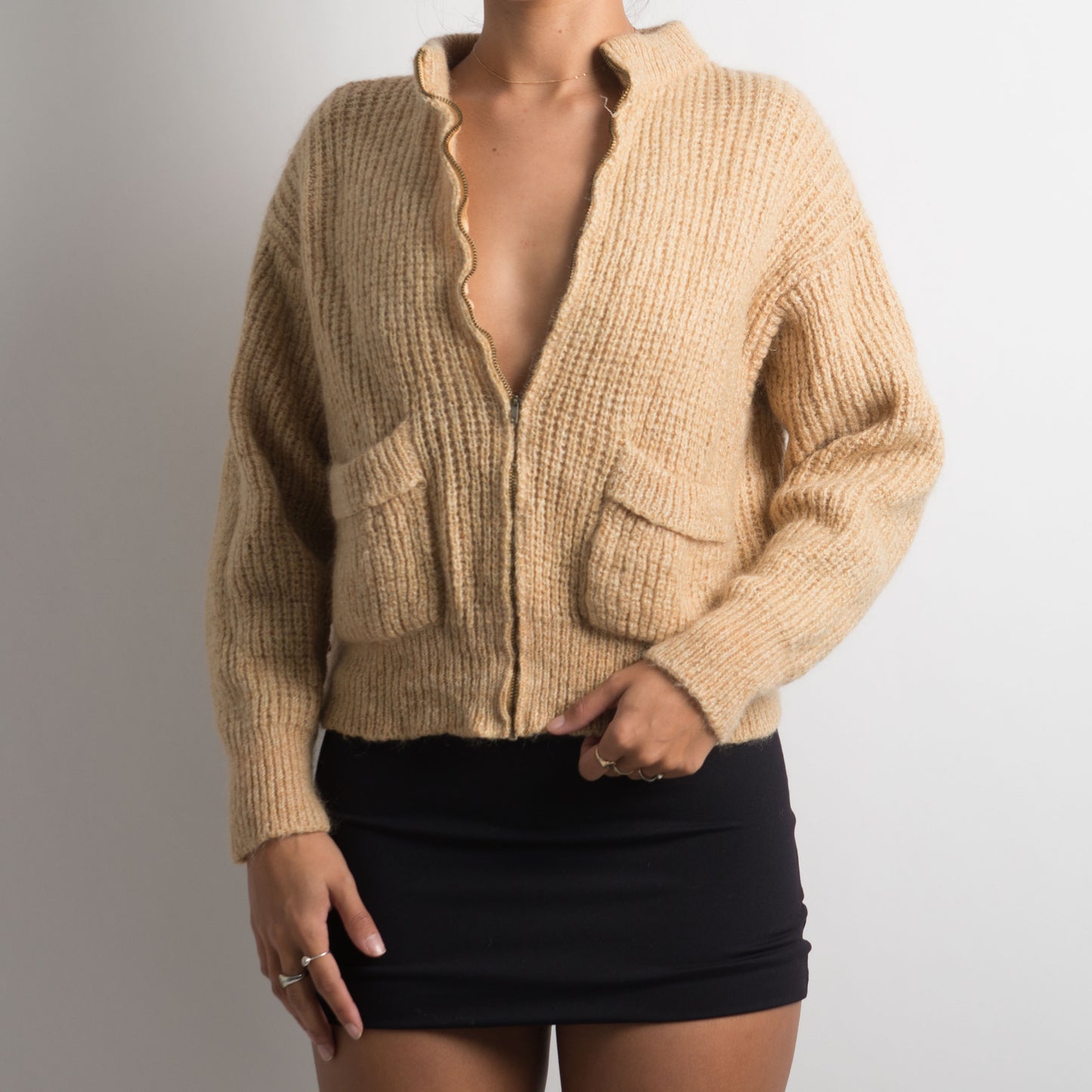 PULL ZIPPÉ EN TRICOT TAN