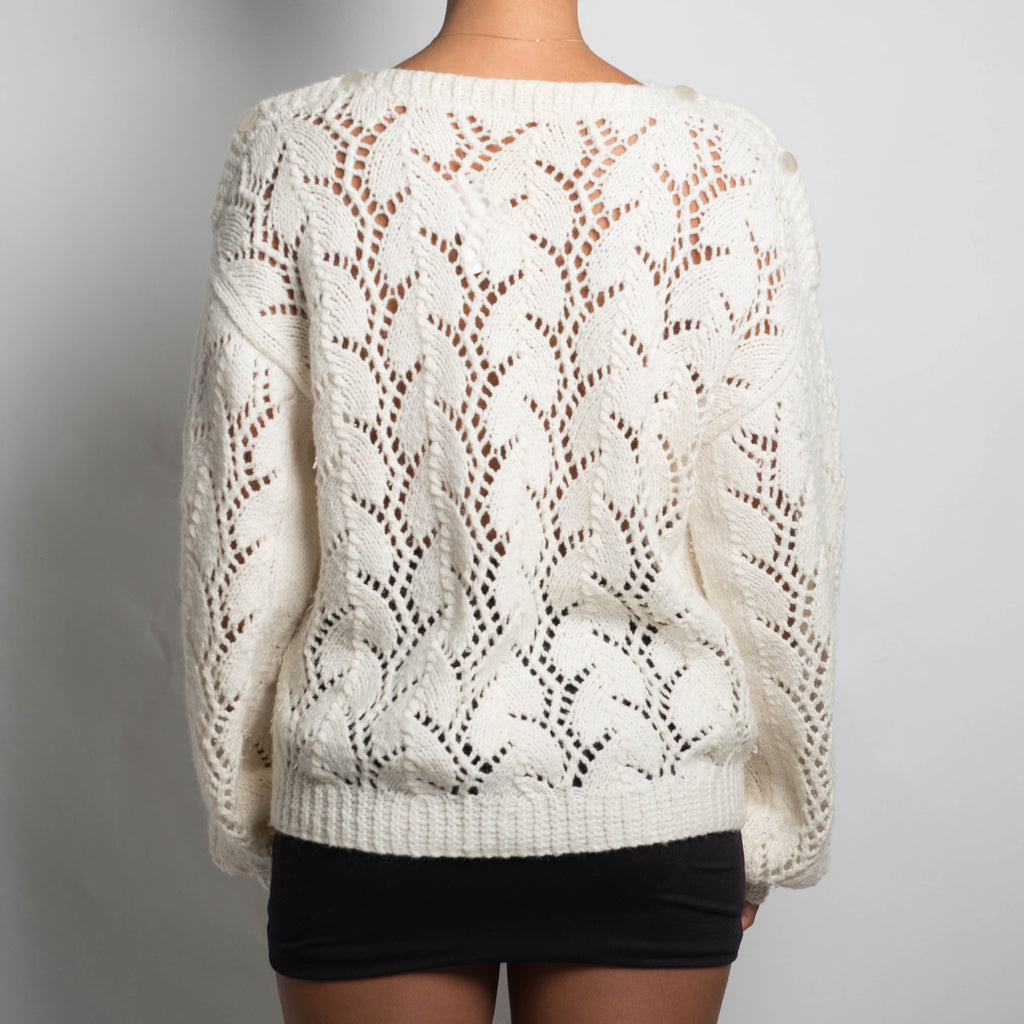 CREAM LOOSE KNIT SWEATER